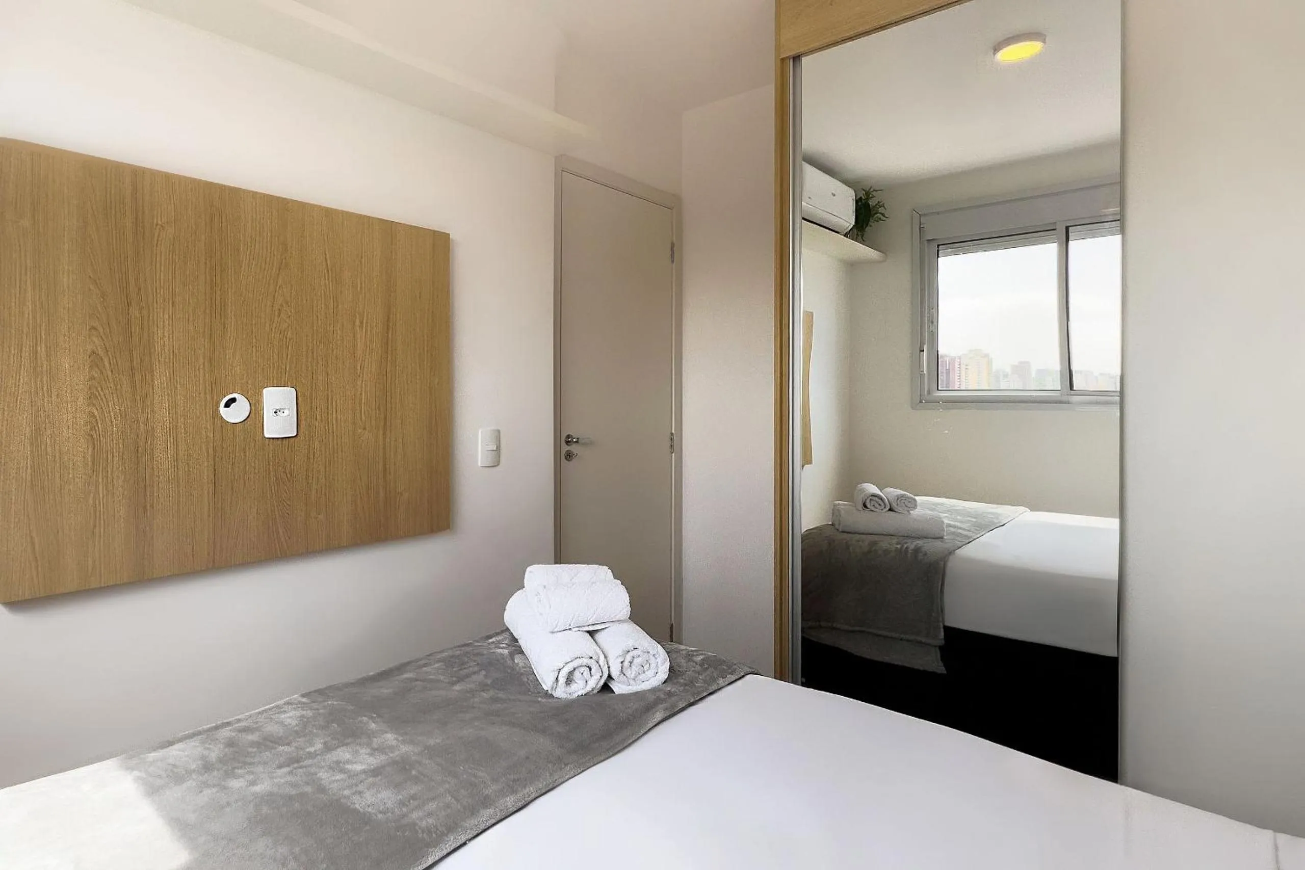 Bedroom, Bed in Composite Moema