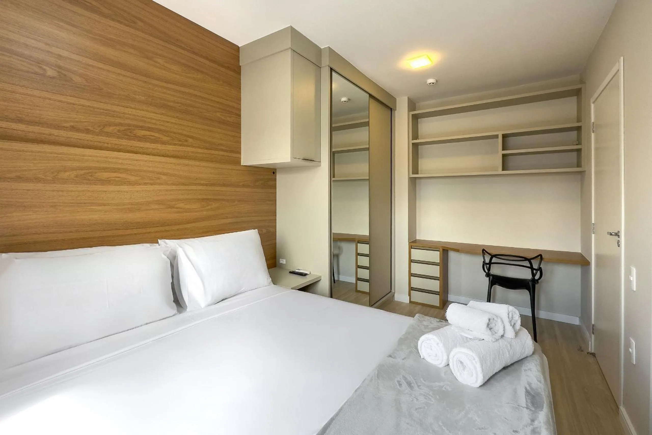 Bed in Composite Moema