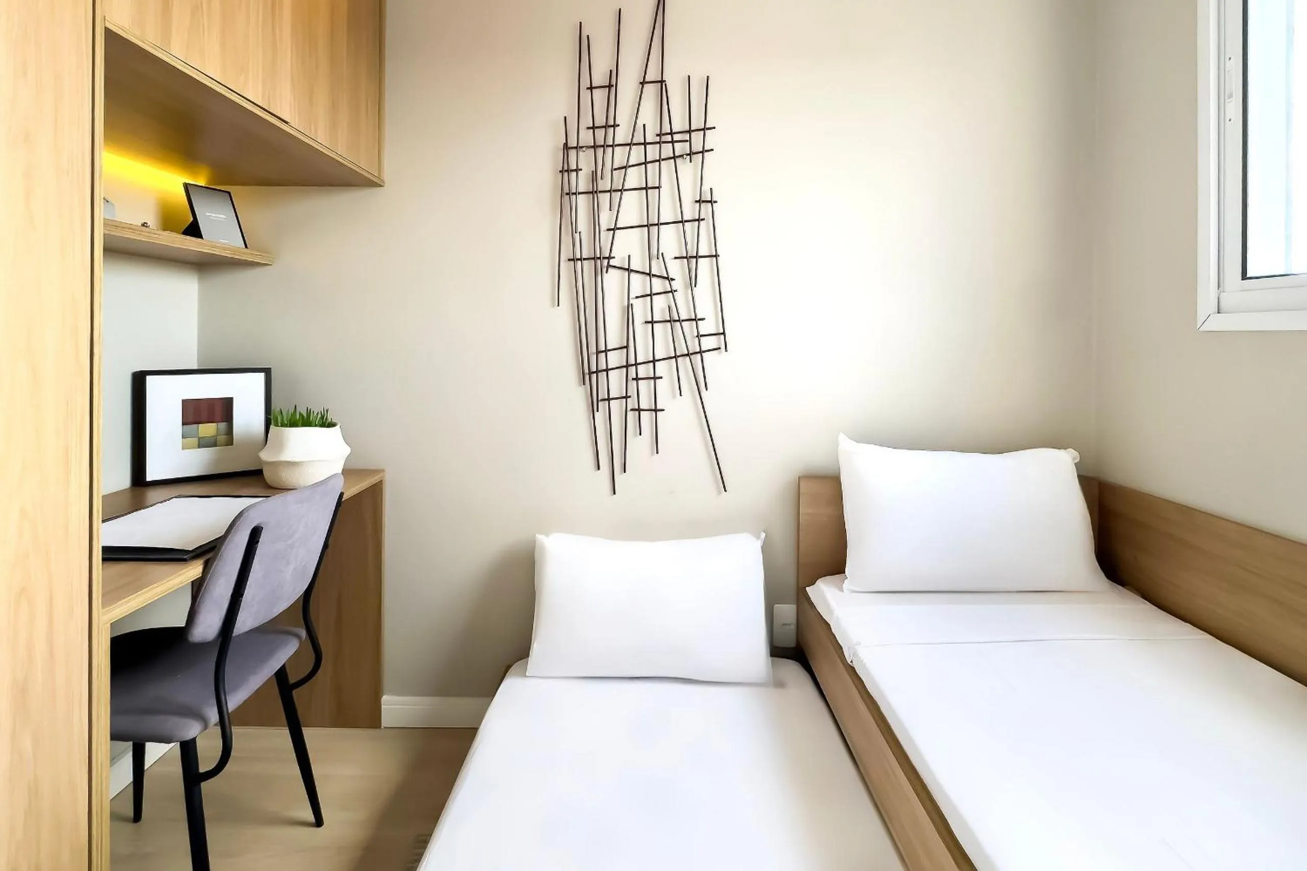 Bedroom, Bed in Composite Moema