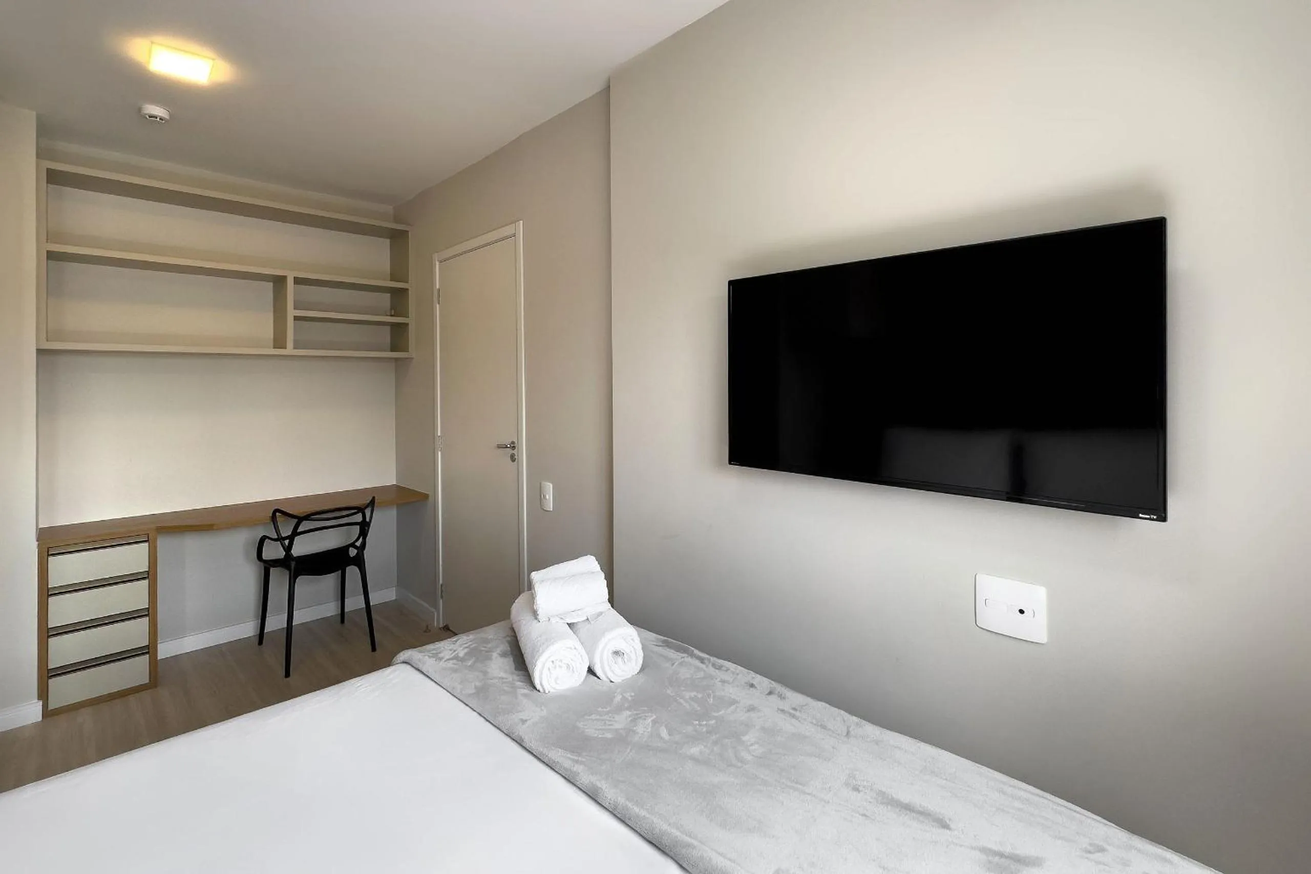 Bed in Composite Moema