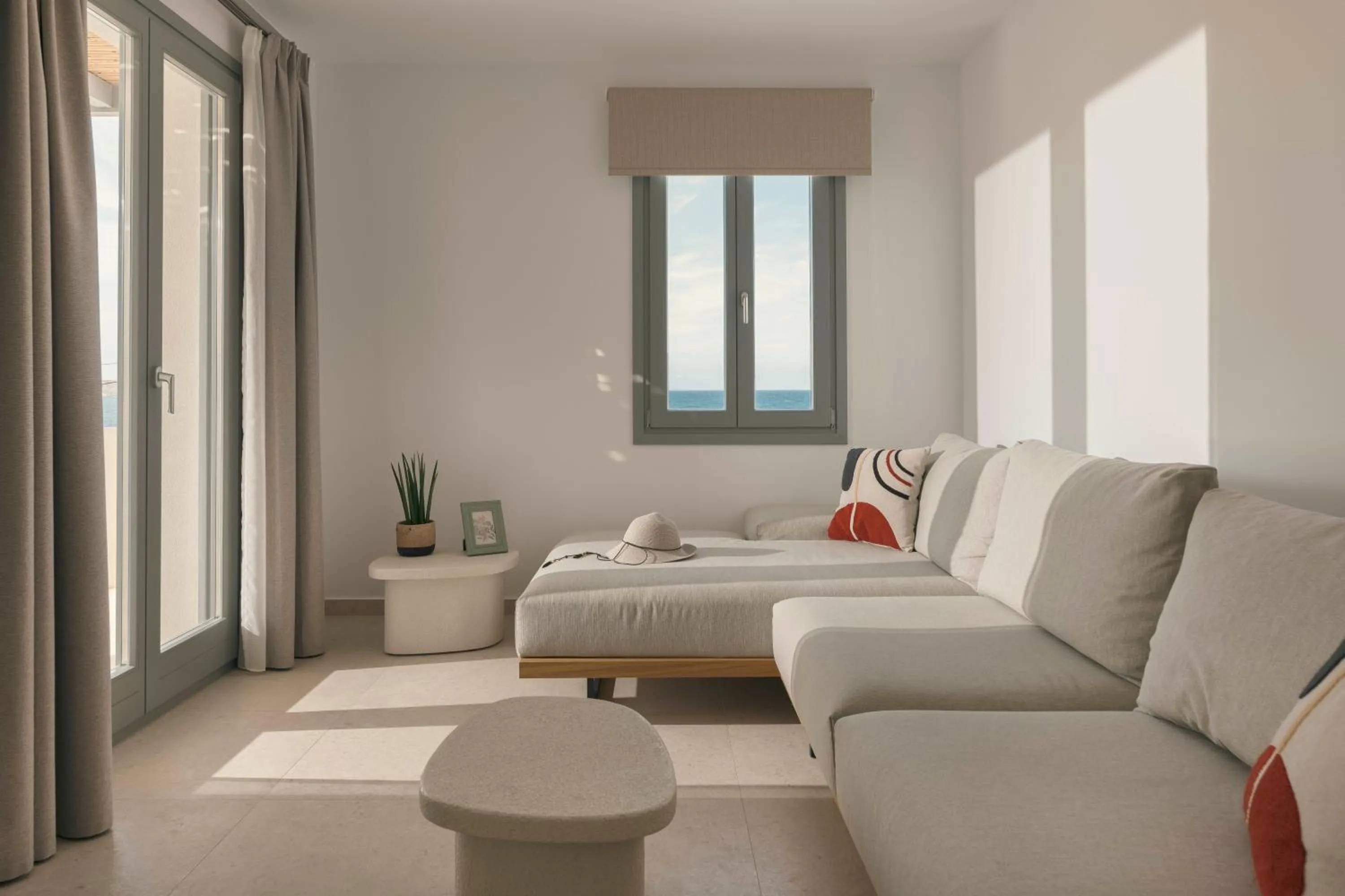 One-Bedroom Apartment with Sea View in La Maltese Central