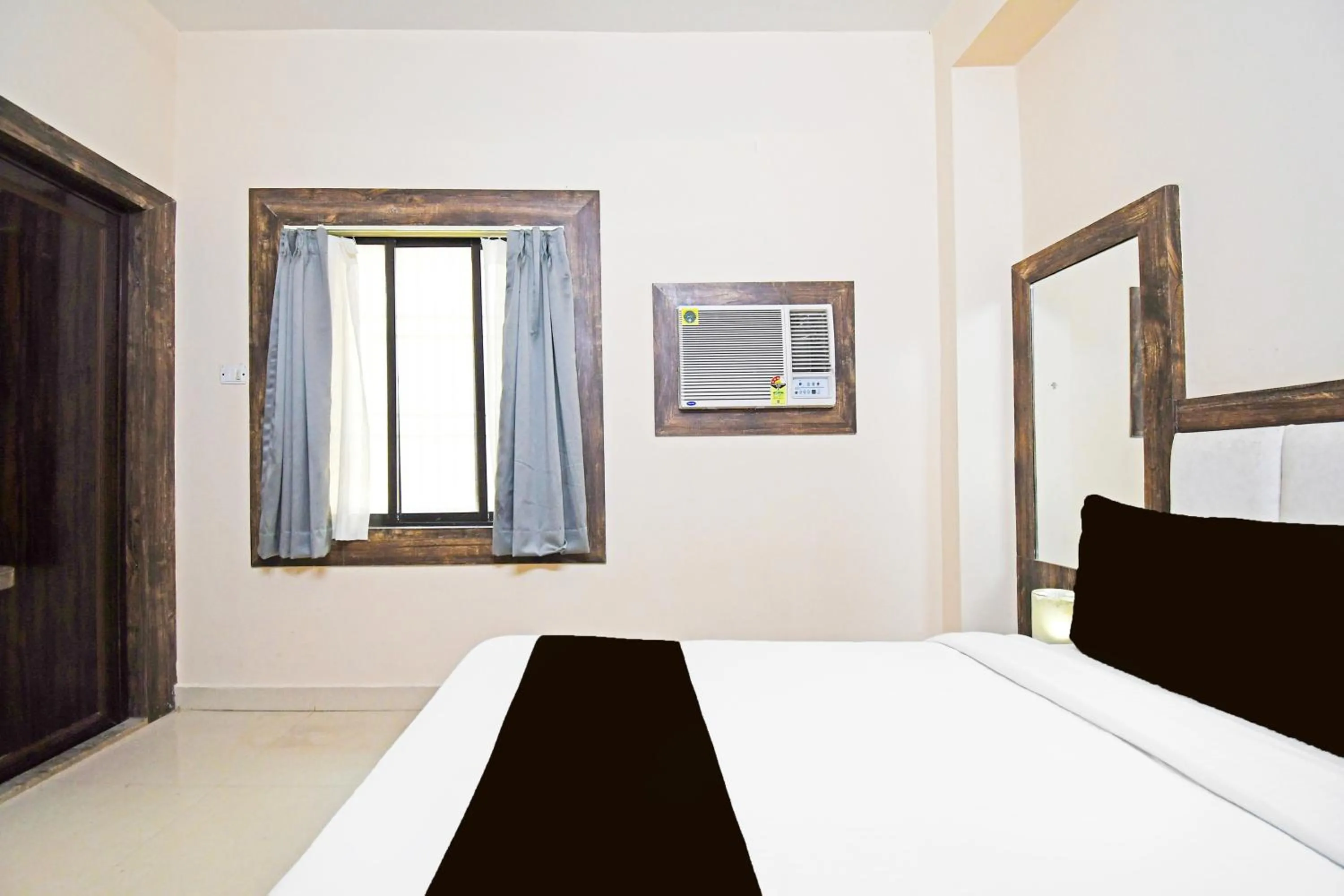Bedroom, Bed in Collection O Gandhi Ghat Formerly Sai Resorts