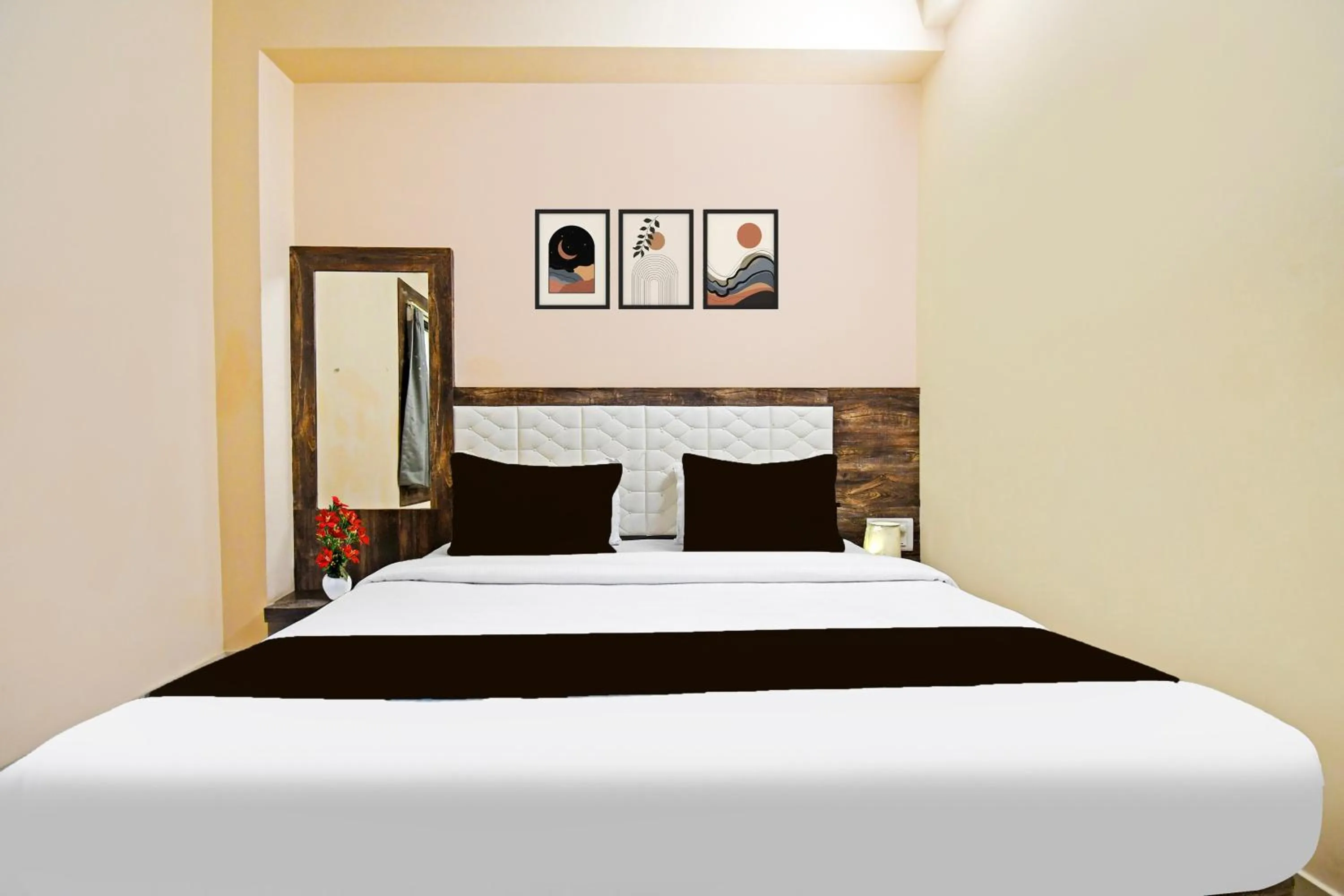 Bedroom, Bed in Collection O Gandhi Ghat Formerly Sai Resorts
