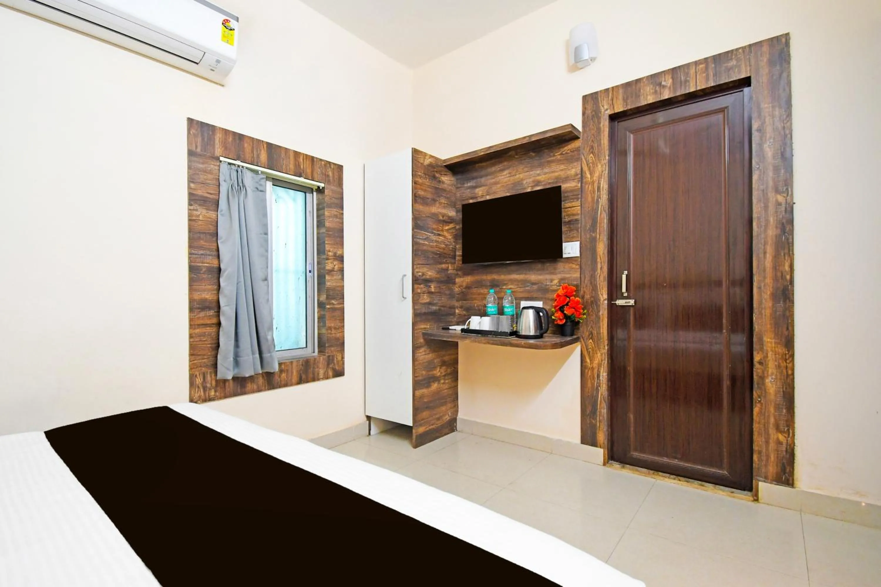 Bedroom in Collection O Gandhi Ghat Formerly Sai Resorts