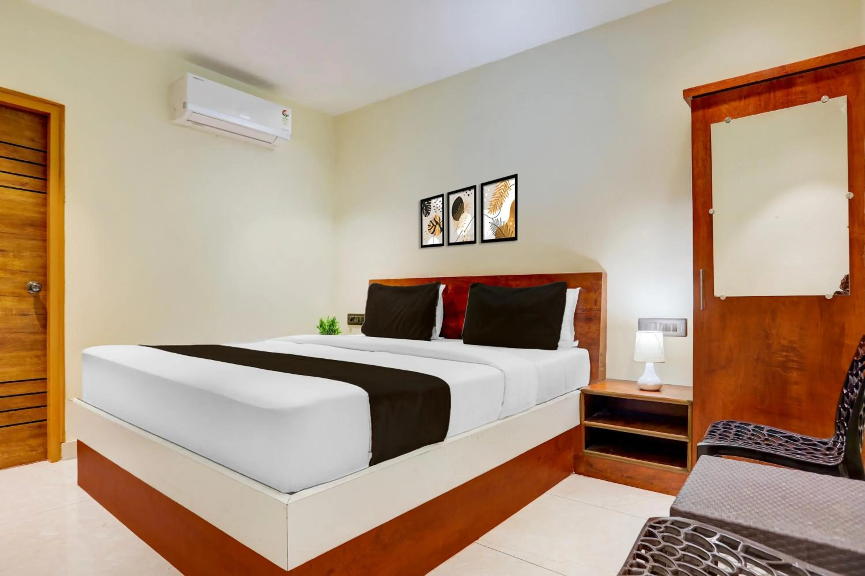 Hotel O Ananthpur Formerly TR Residency