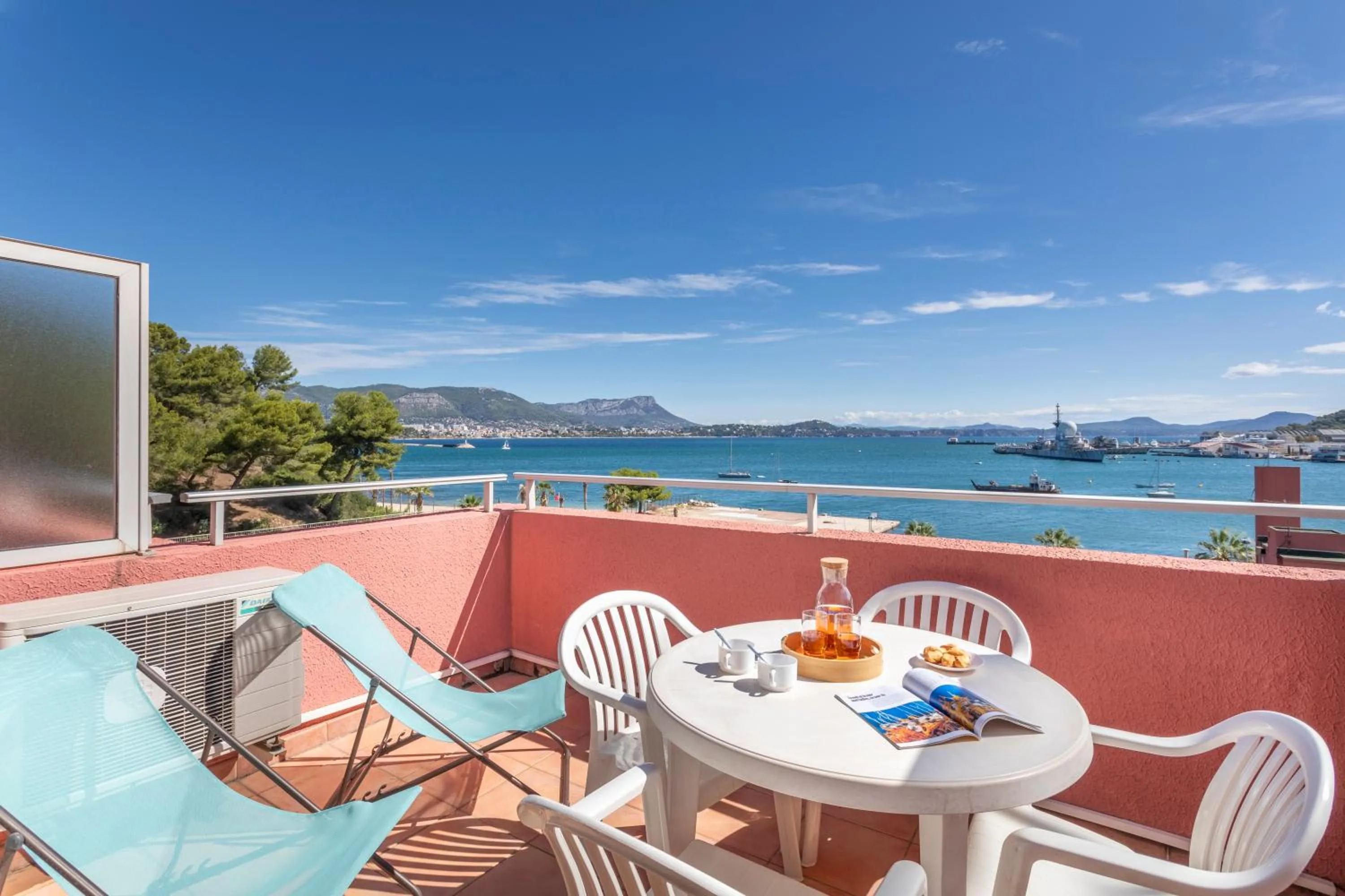 Patio in Résidence Pierre & Vacances Les Jardins de la Côte d'Azur