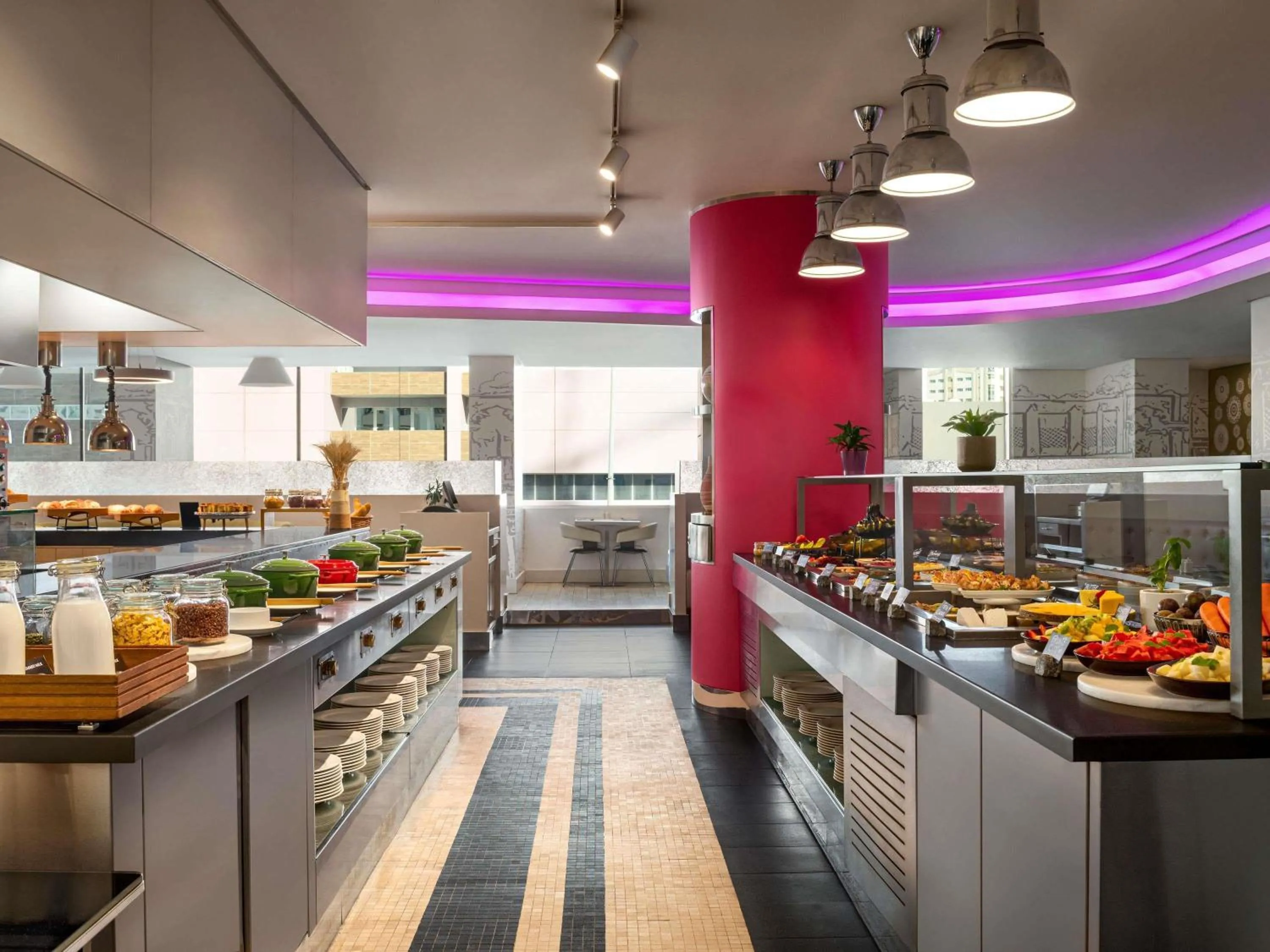 Restaurant/places to eat in ibis Styles Sharjah