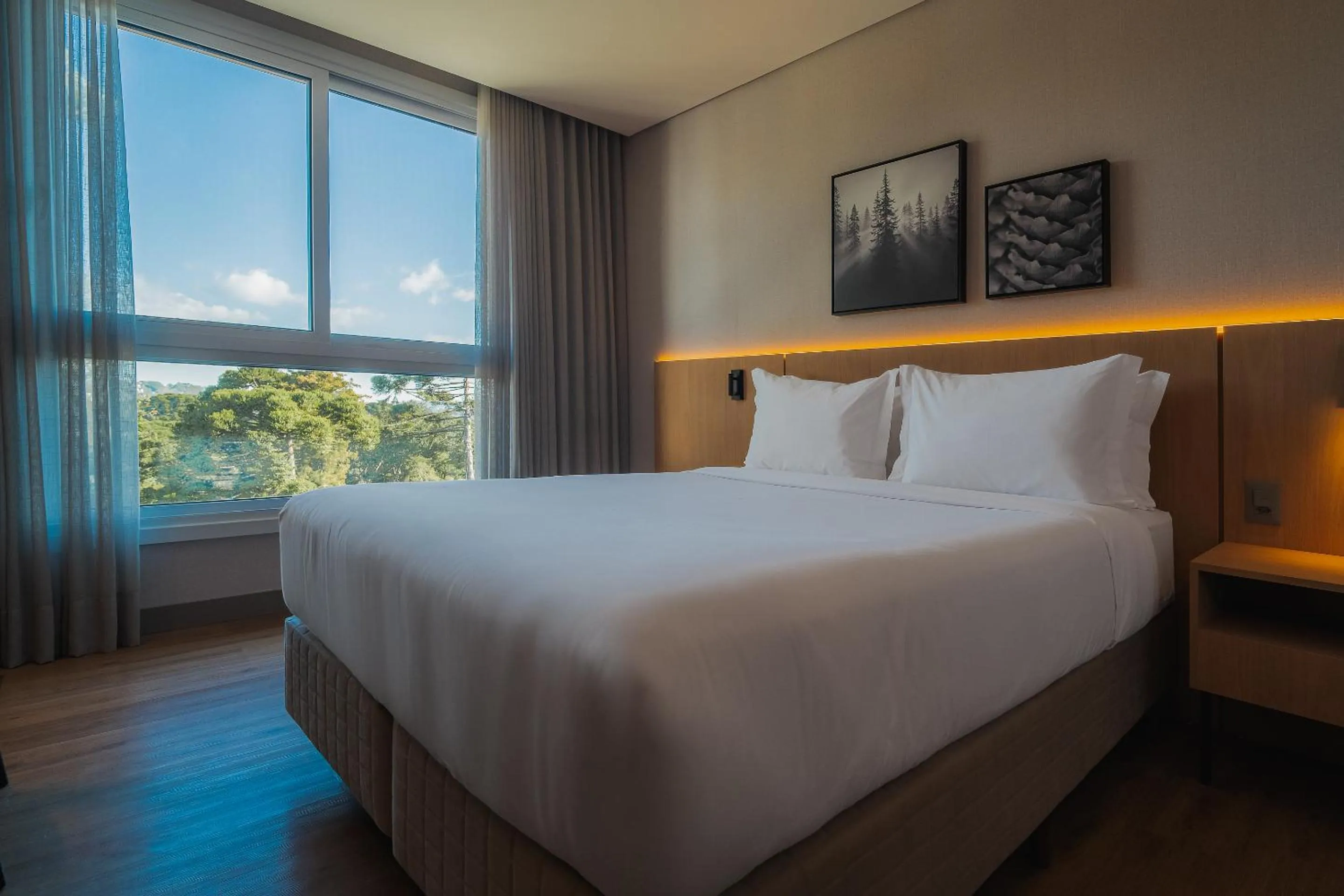 Bedroom, Bed in Golden Tulip Canela OFICIAL