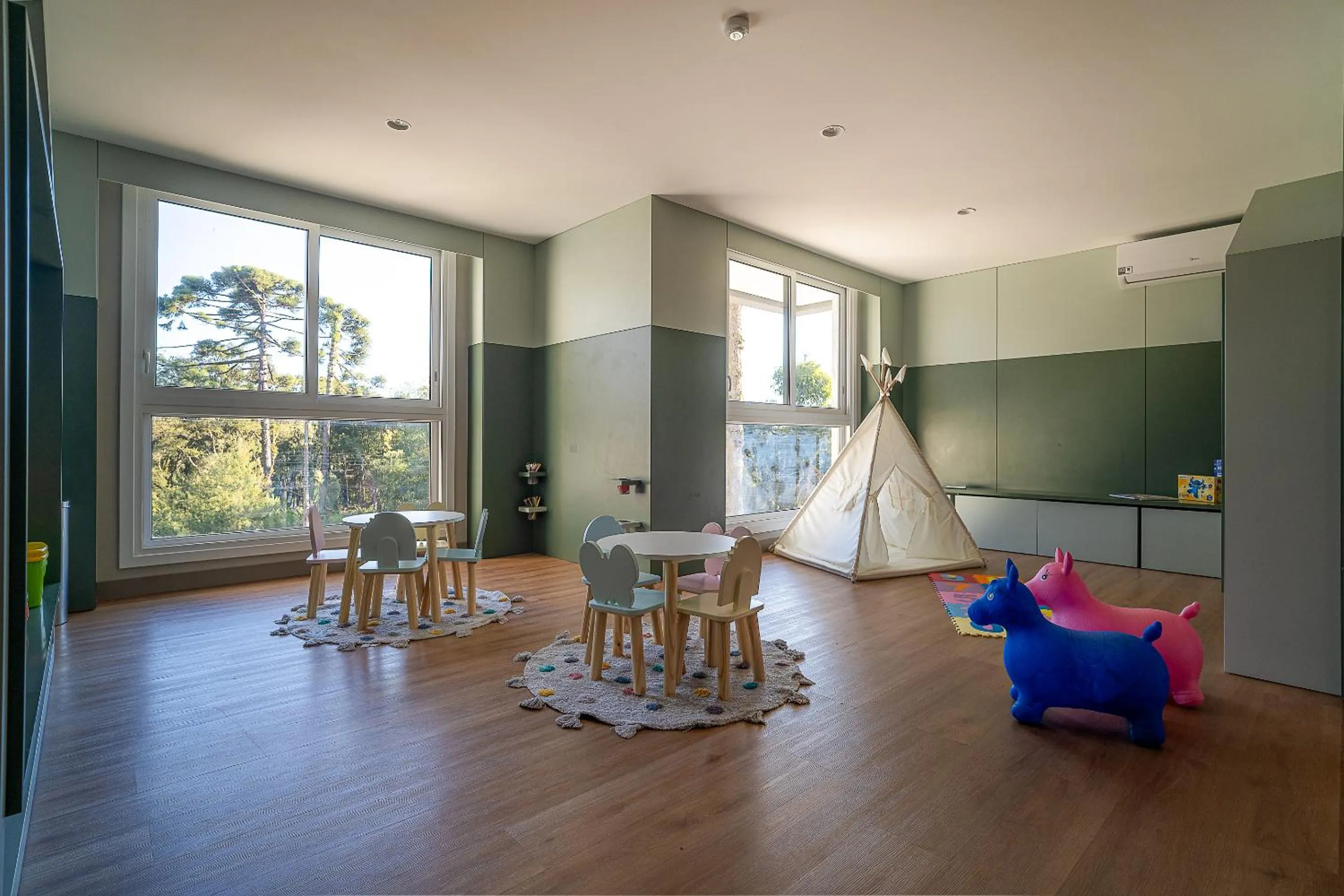 Kids's club in Golden Tulip Canela OFICIAL