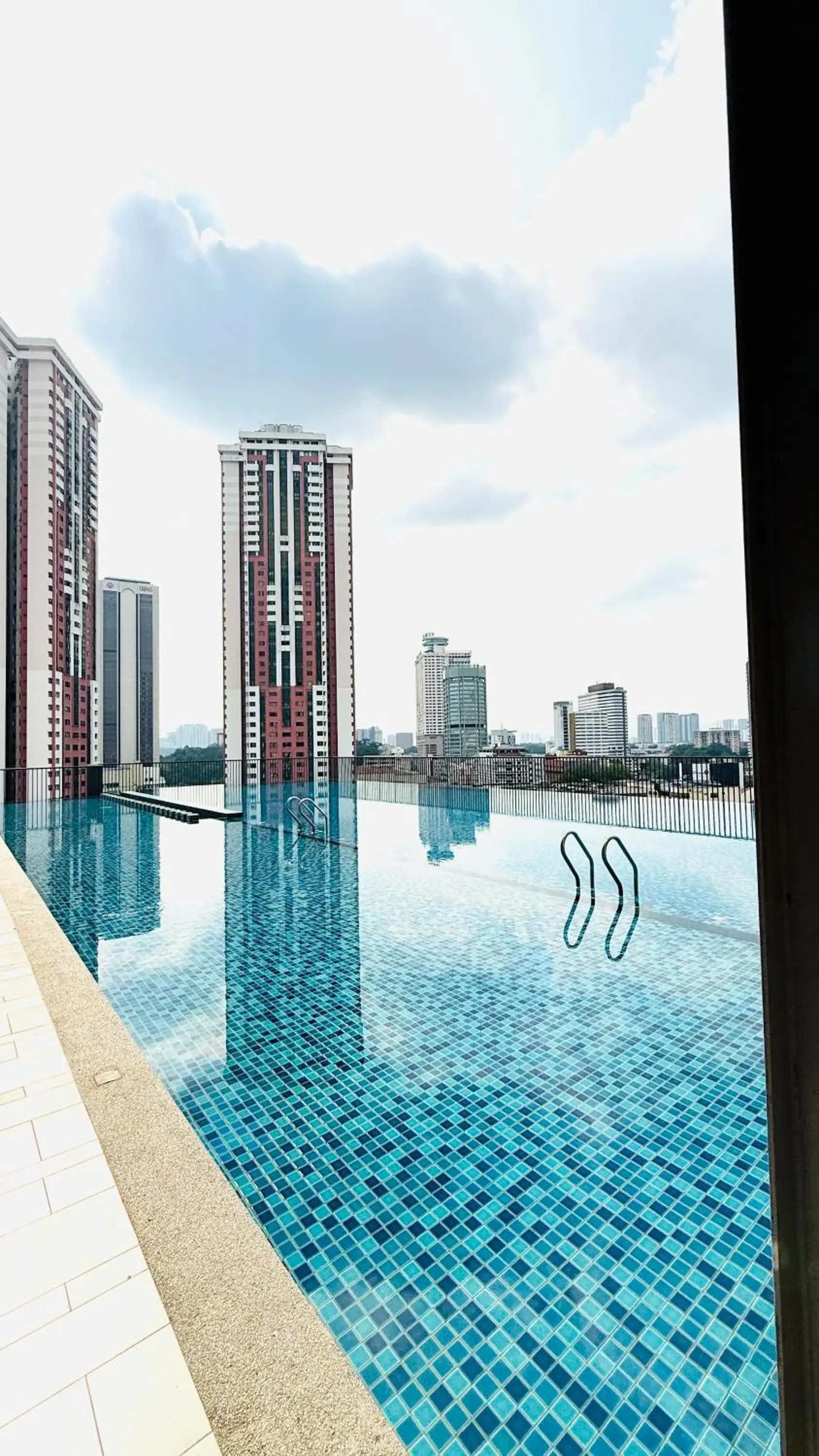Swimming pool in Chambers Serviced Suites Kuala Lumpur Swimming pool in Chambers Serviced Suites Kuala Lumpur