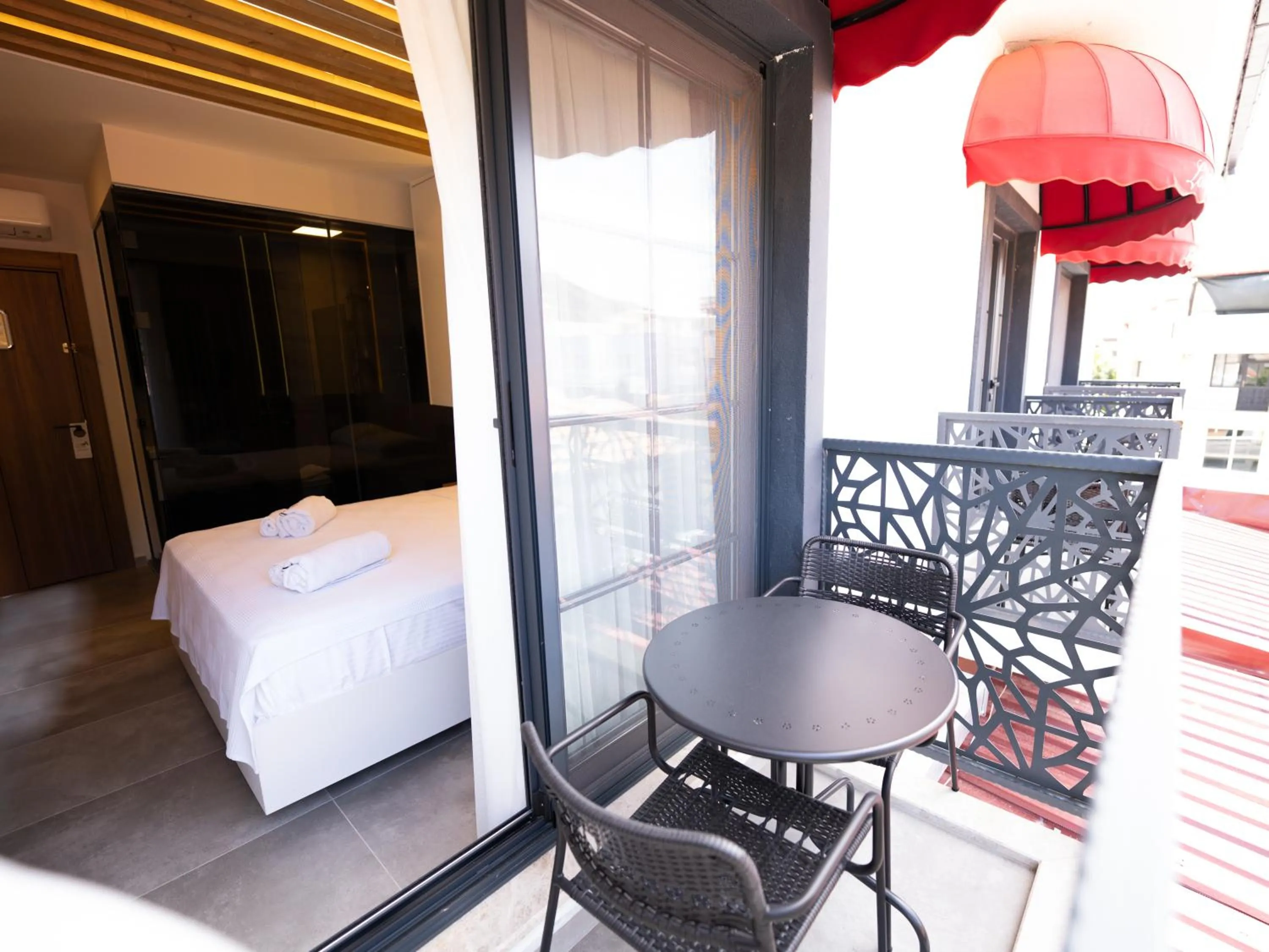 Patio, Bed in Dalyan Lorend Inn