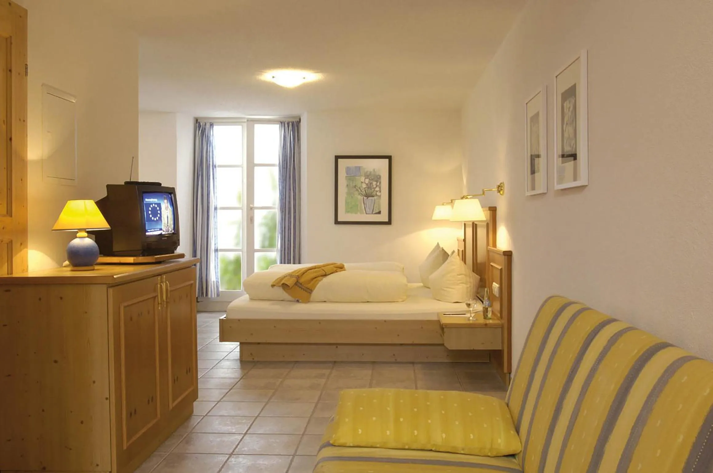 Photo of the whole room, Bed in Landgasthof zum Adler