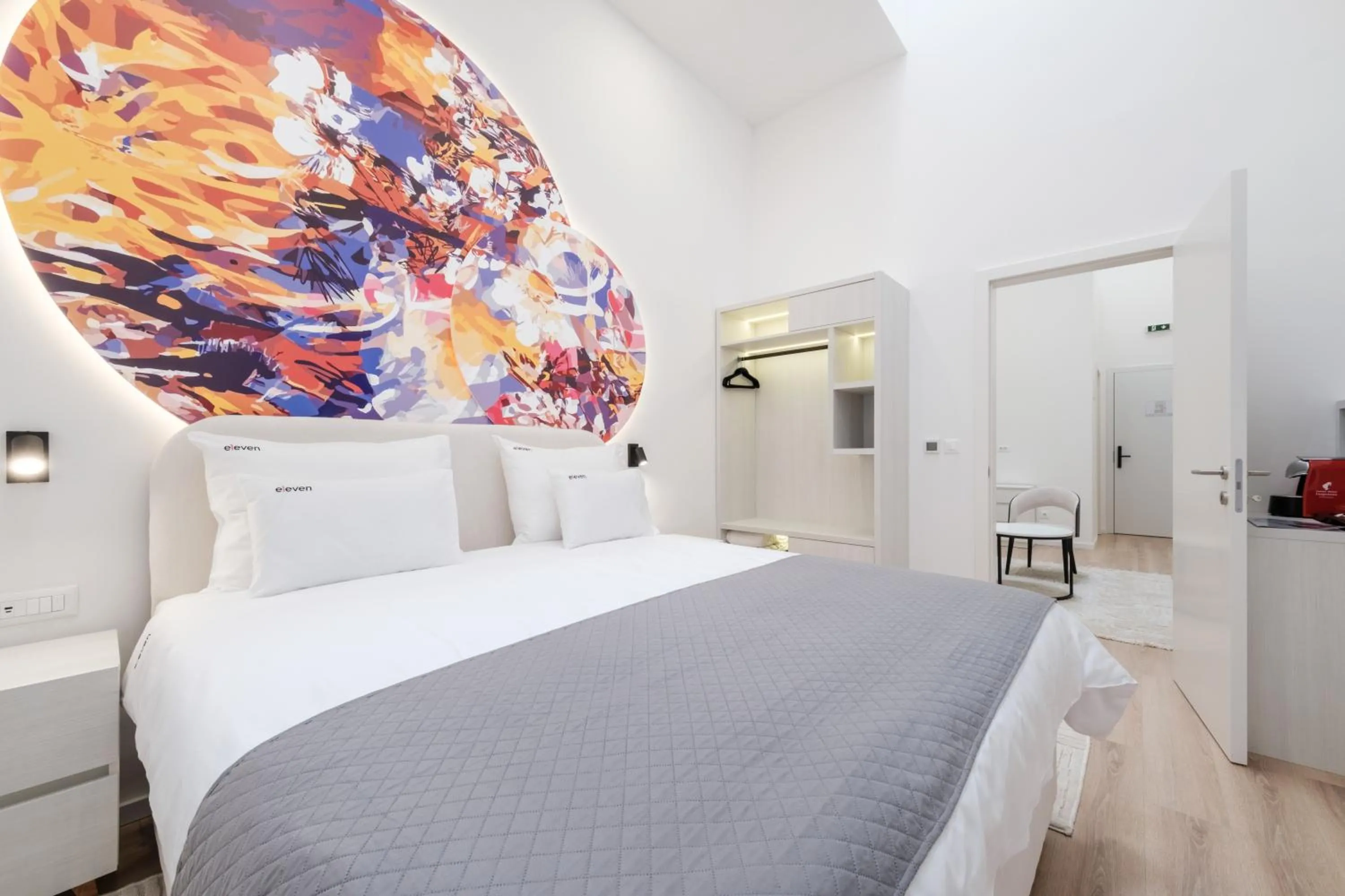 Hotel Eleven