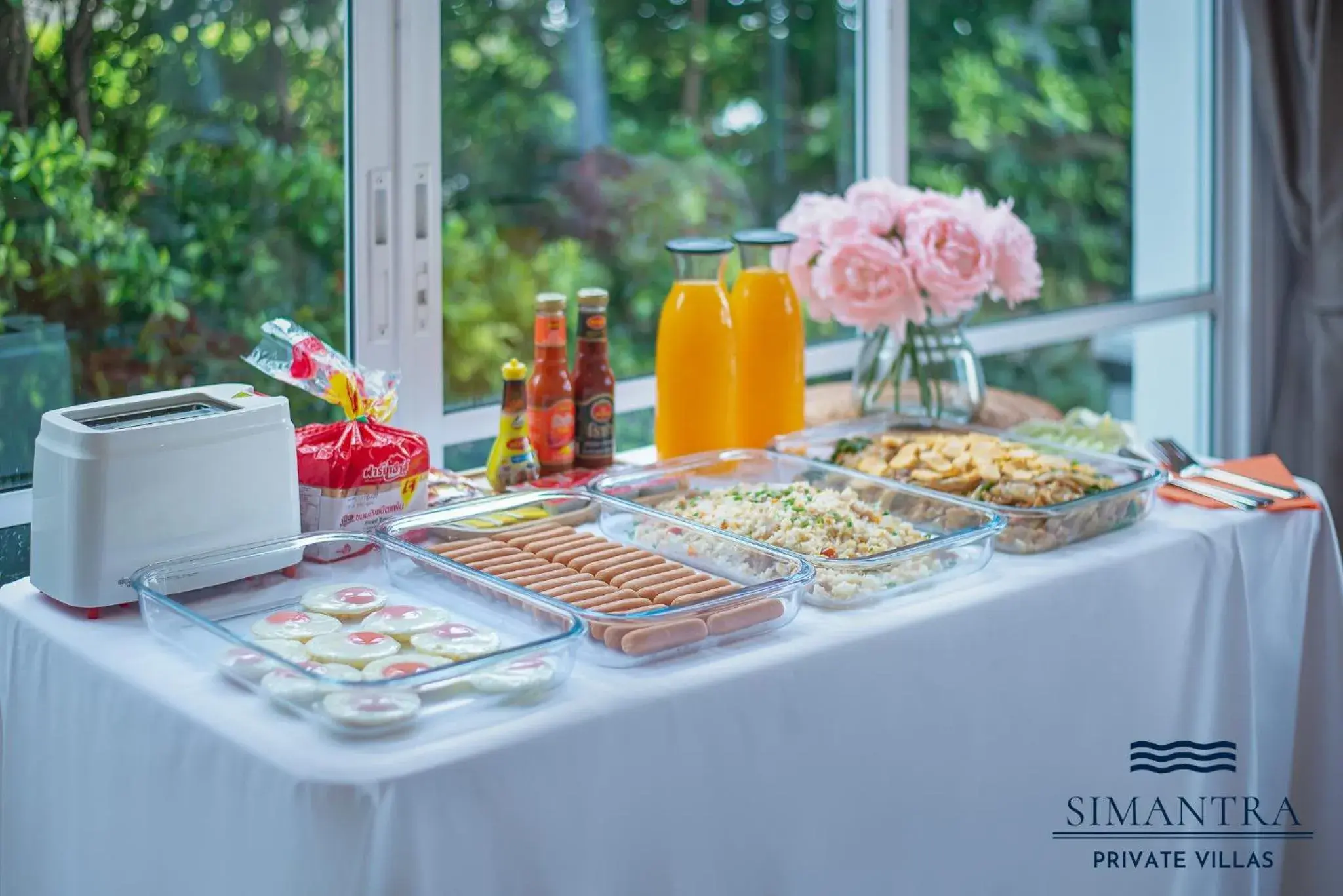 Breakfast in Simantra Private Villas Breakfast in Simantra Private Villas