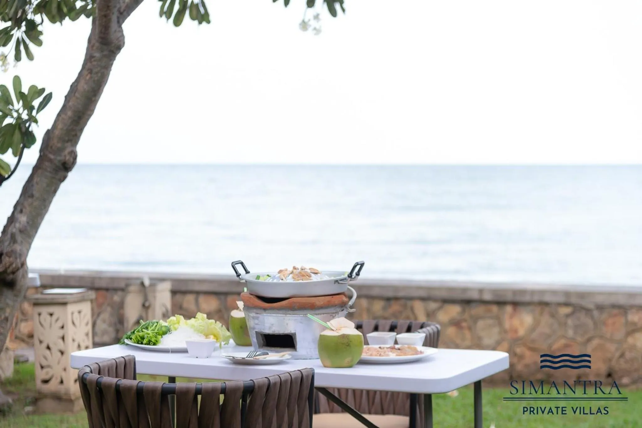 Restaurant/places to eat in Simantra Private Villas