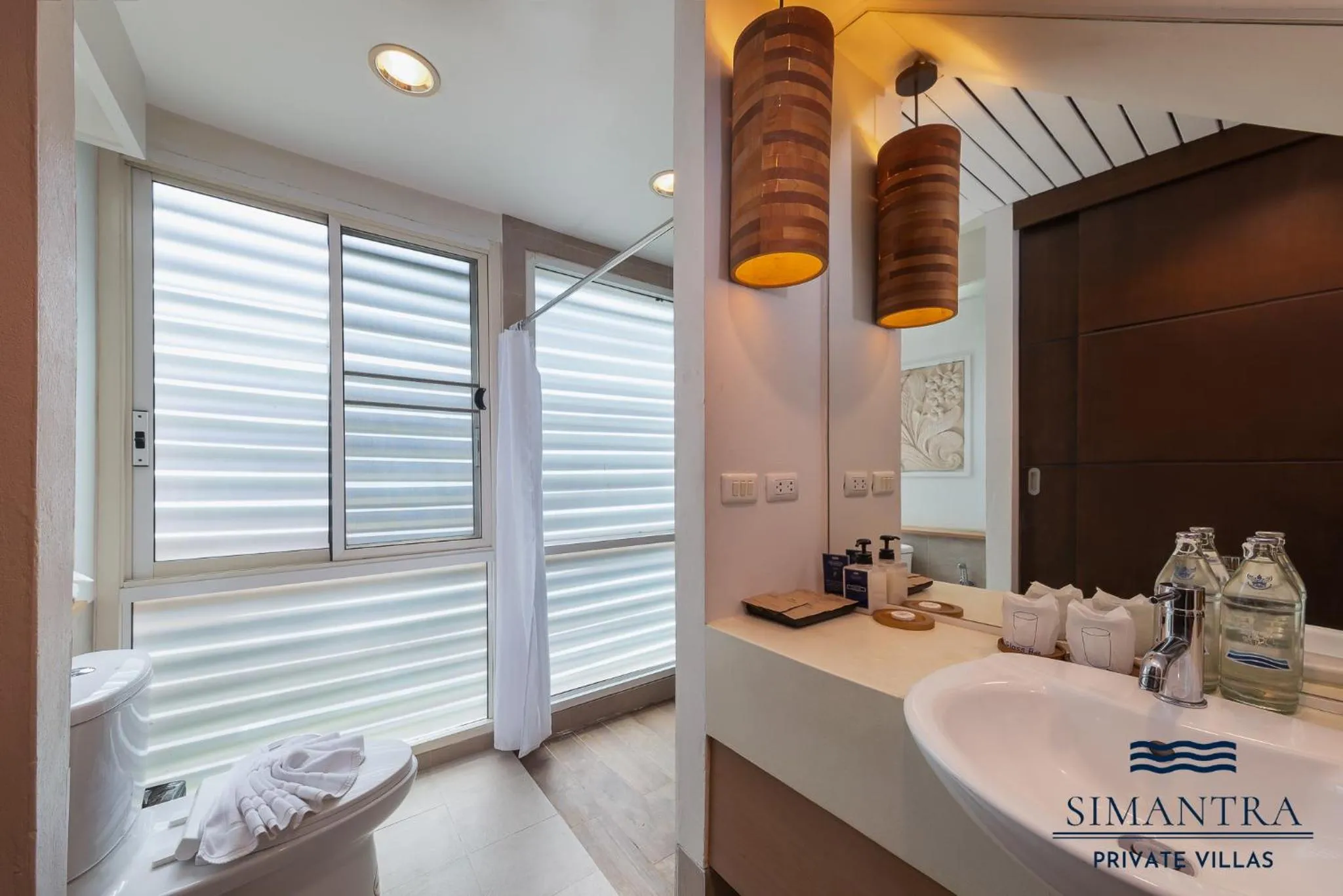 Bathroom, Bed in Simantra Private Villas