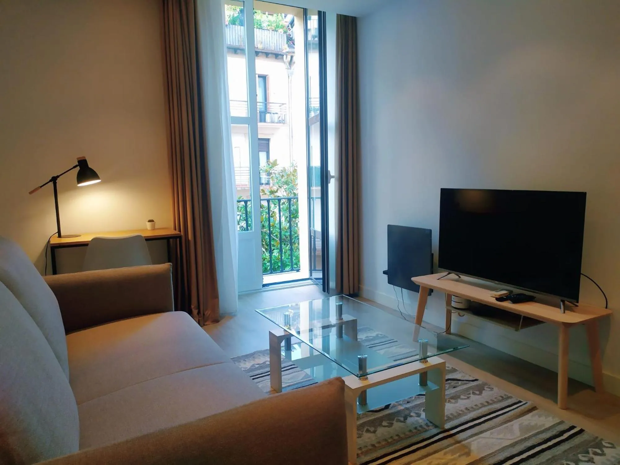 TV and multimedia in Pensión Sarriegi