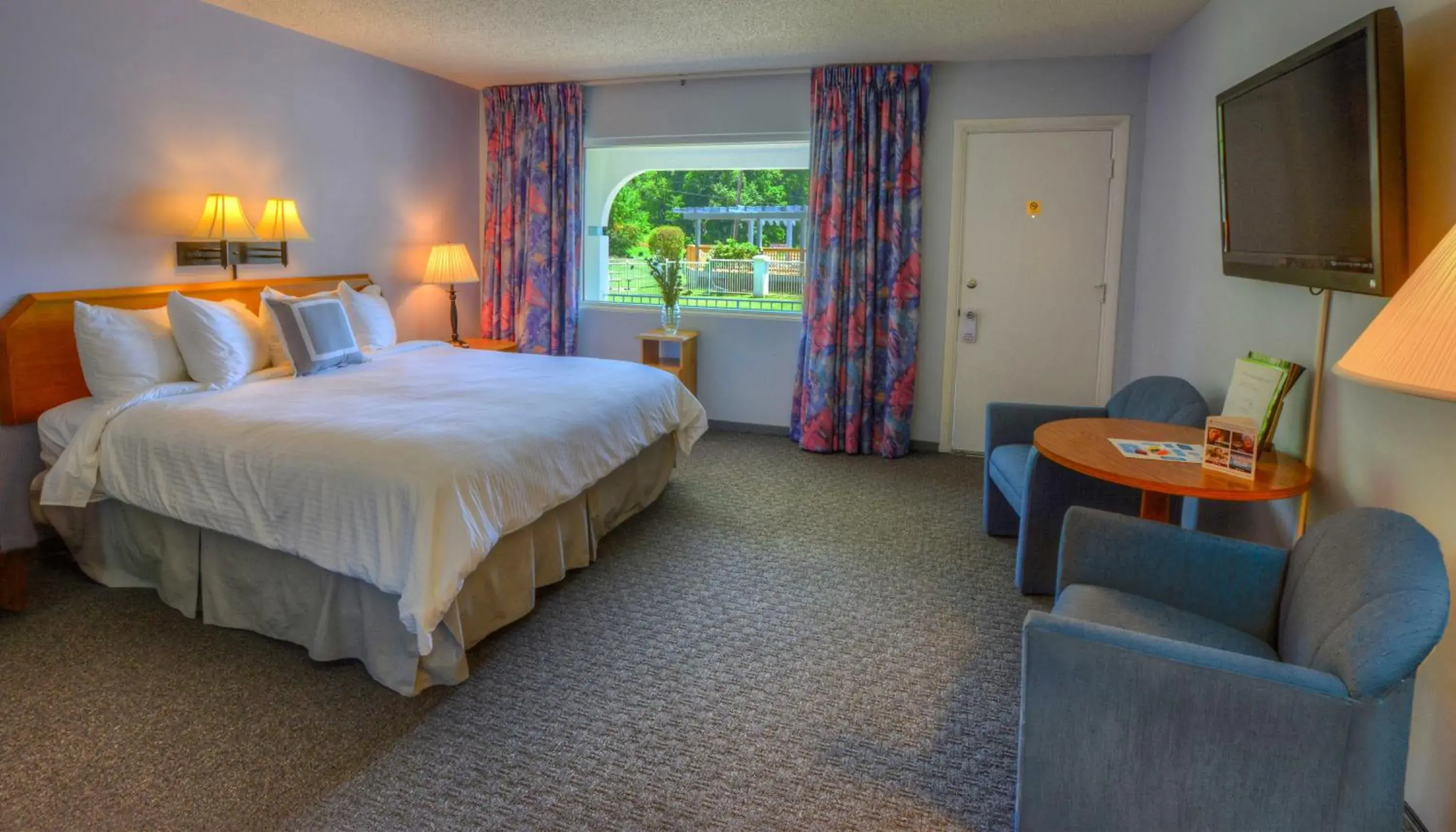 King Room with Mountain View in Carolina Motel King Room with Mountain View in Carolina Motel