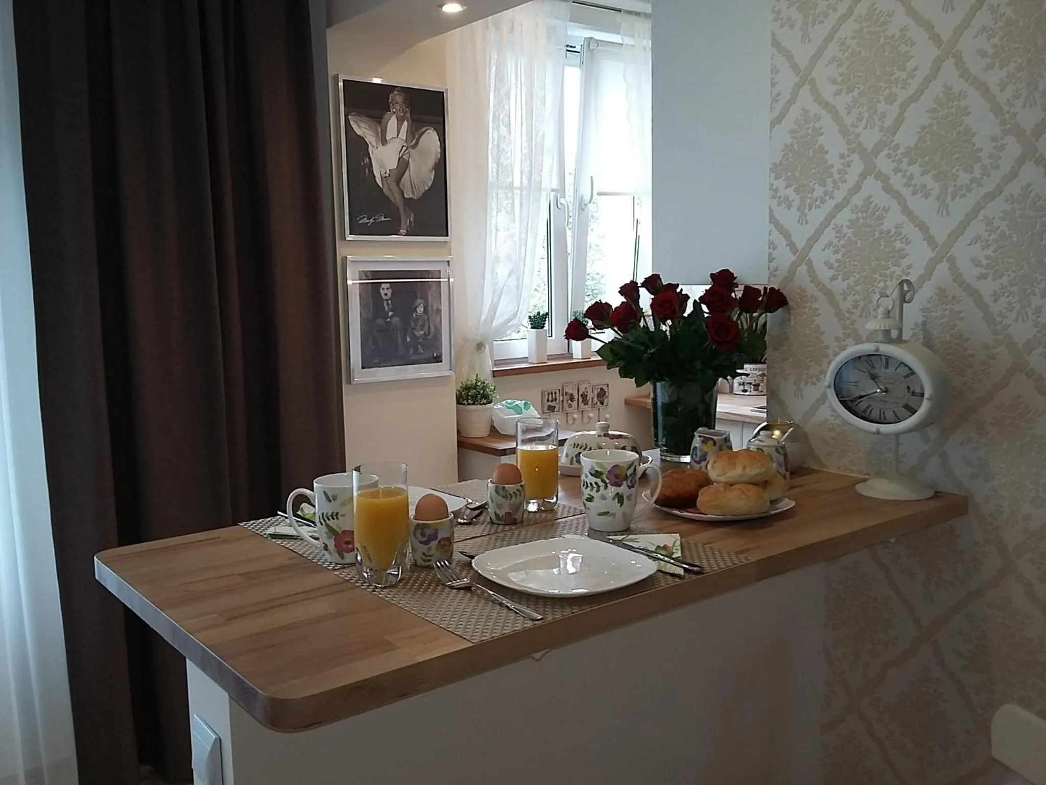 Breakfast in Warsaw Kredytowa Apartment