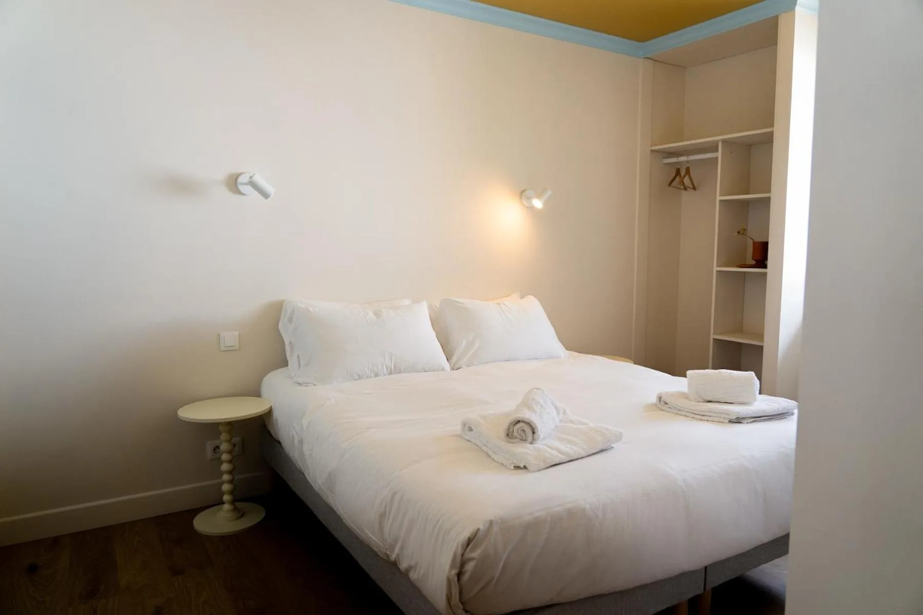 Bed in Hotel Bleu Soleil