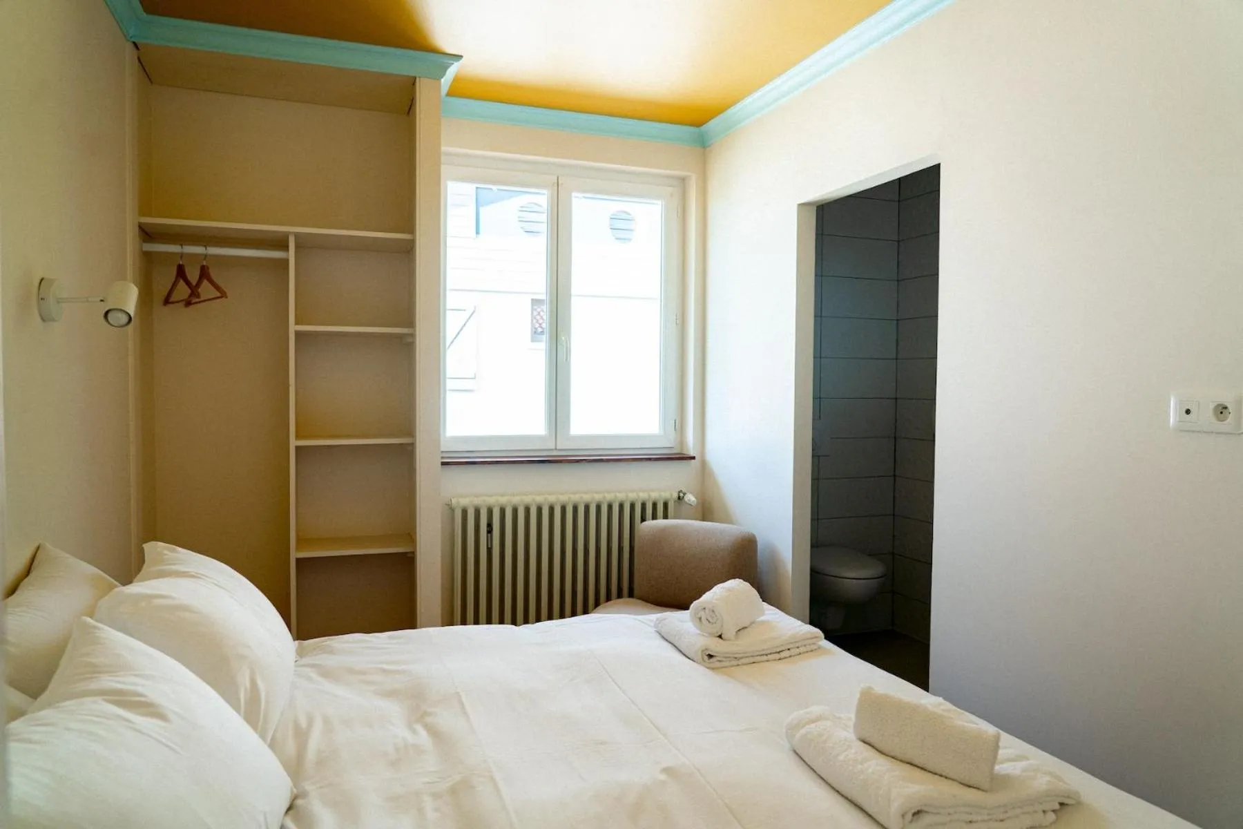 Bed in Hotel Bleu Soleil