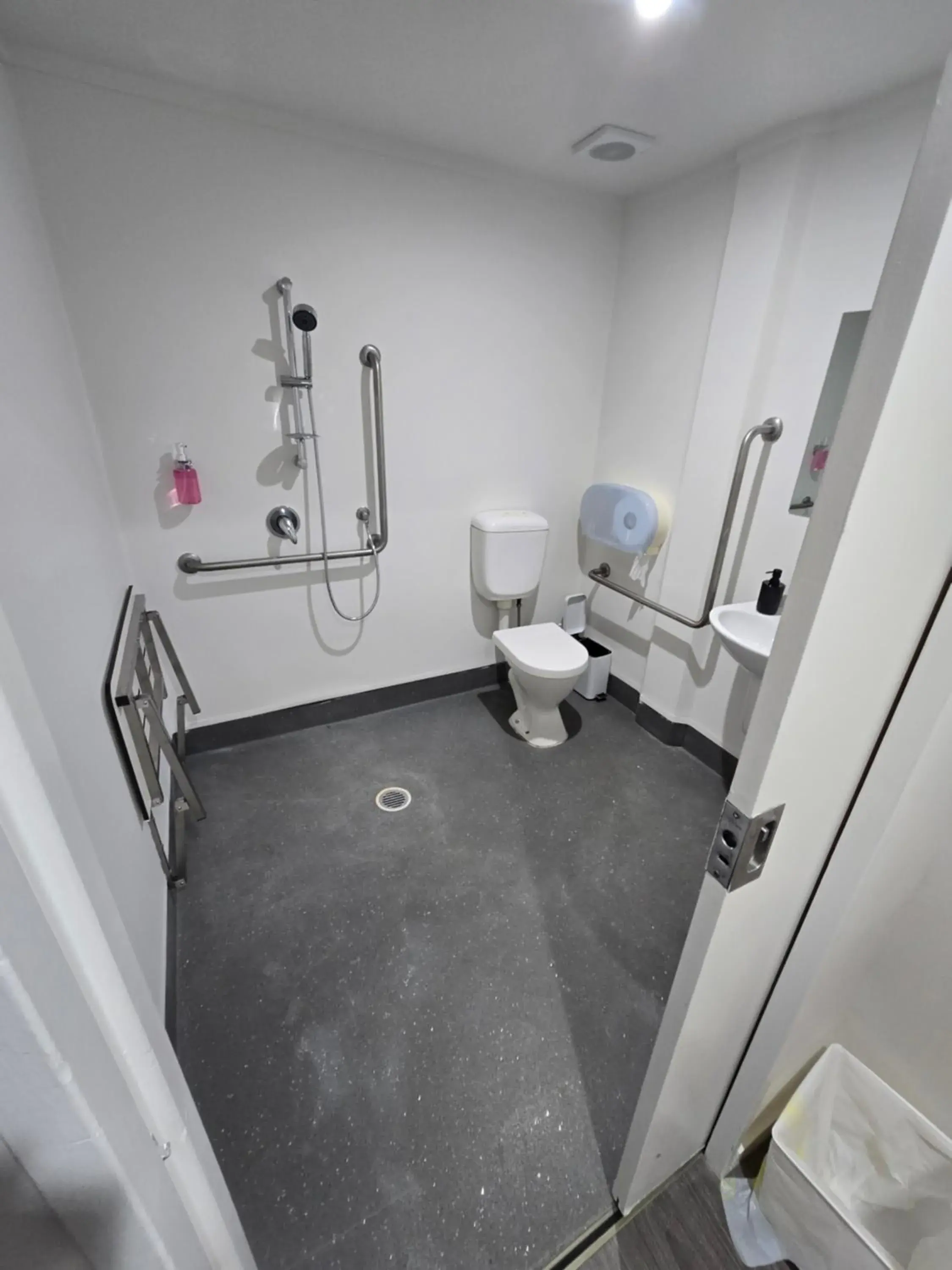 Studio - Disability Access in Microtel Lodge Studio - Disability Access in Microtel Lodge
