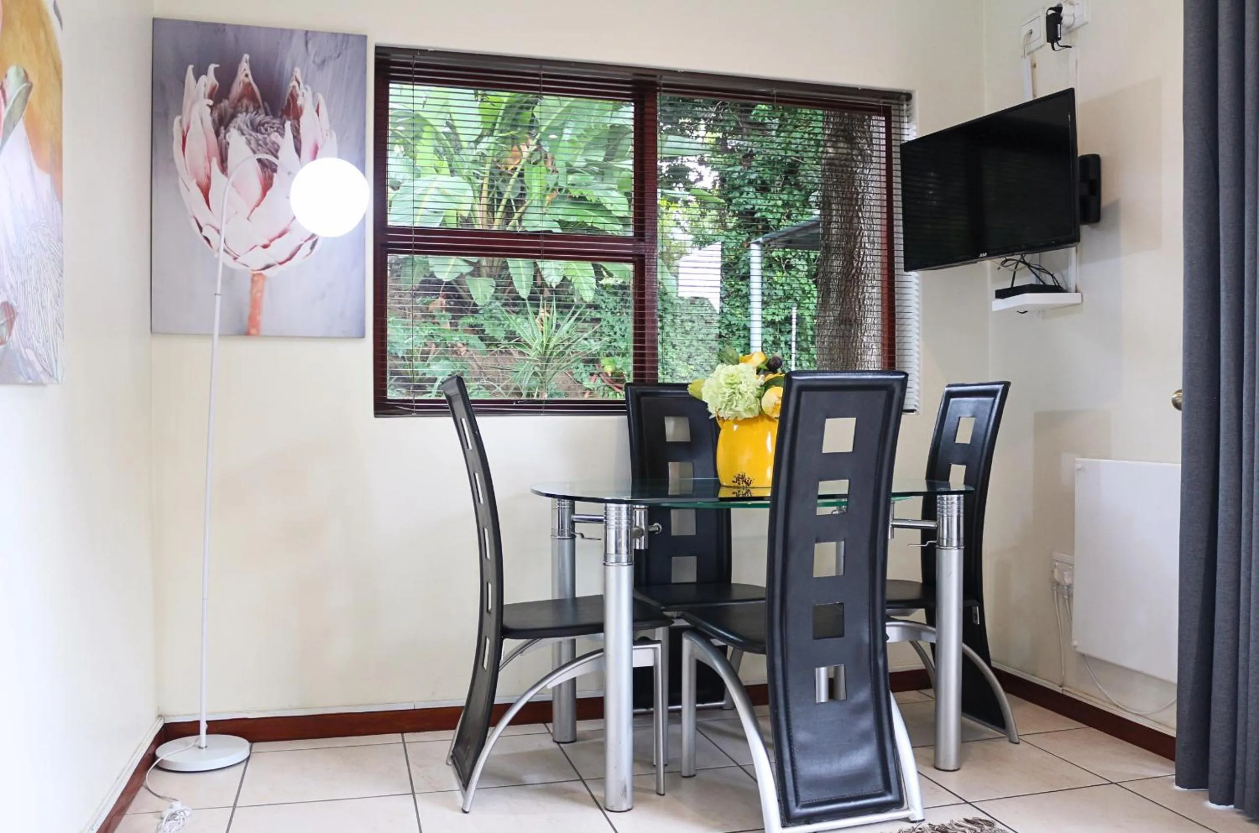 TV and multimedia in Tyger Classique Self-Catering Cape Town, Tyger Valley