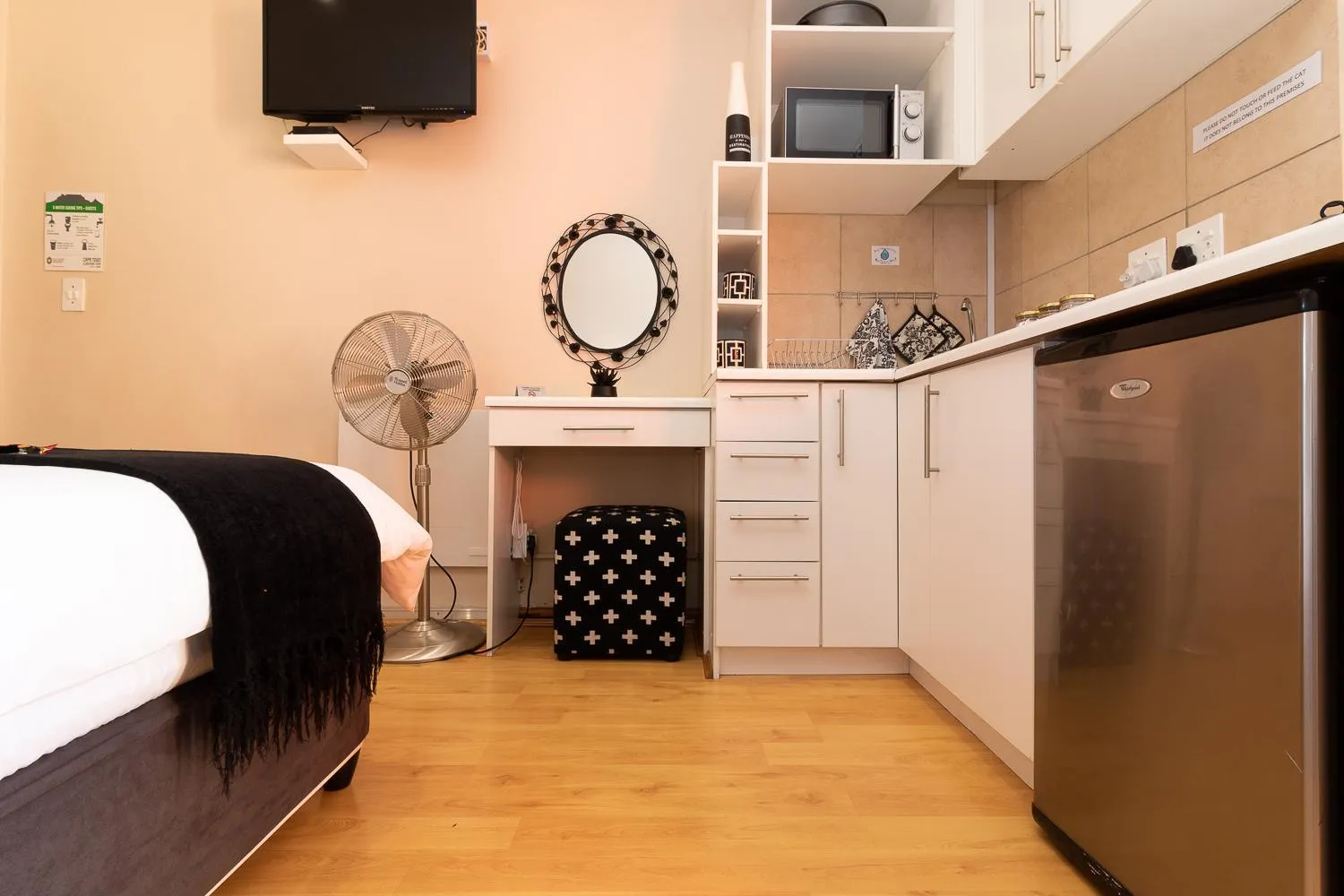 TV and multimedia, Bed in Tyger Classique Self-Catering Cape Town, Tyger Valley