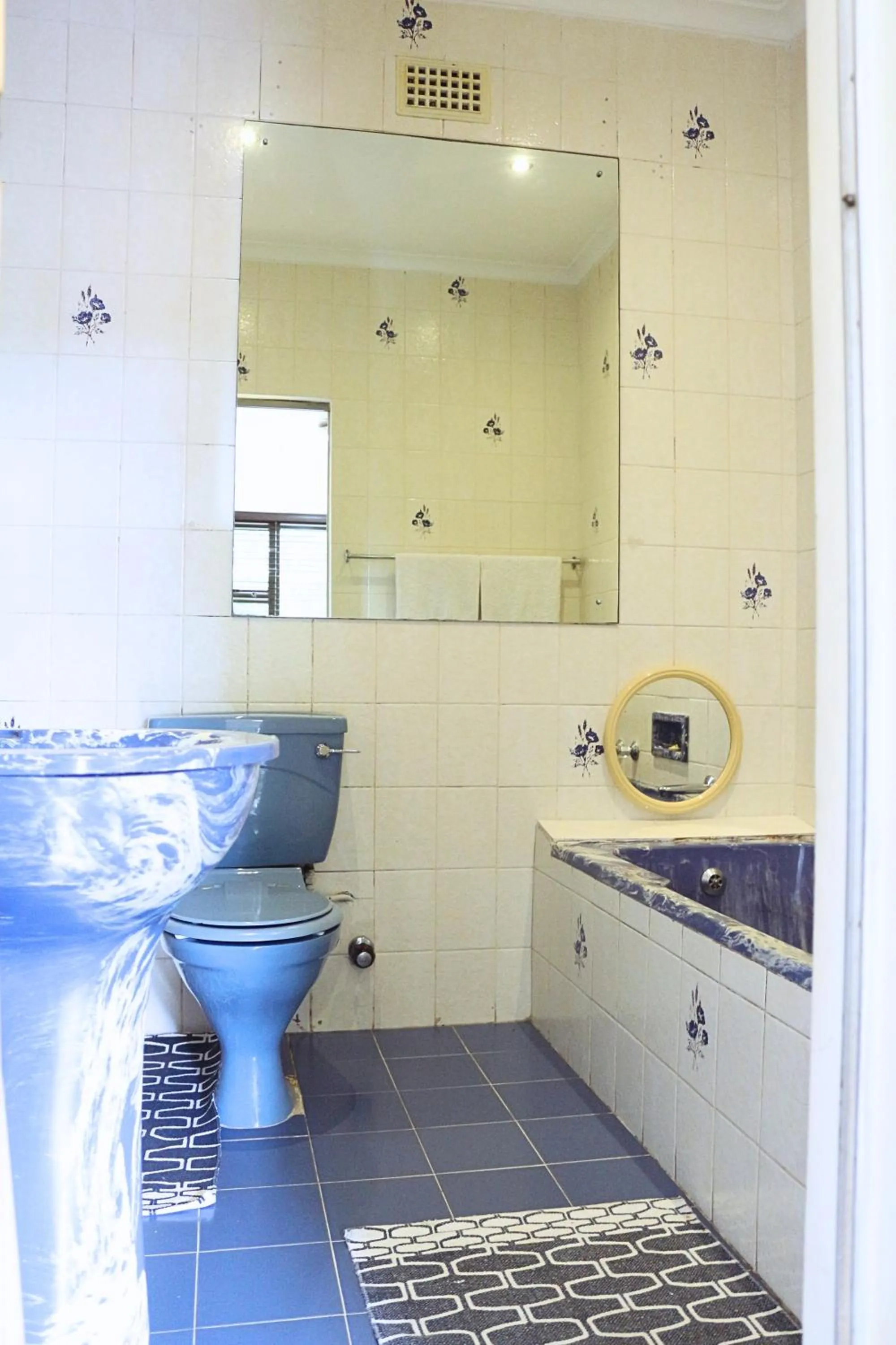 Bathroom in Tyger Classique Self-Catering Cape Town, Tyger Valley