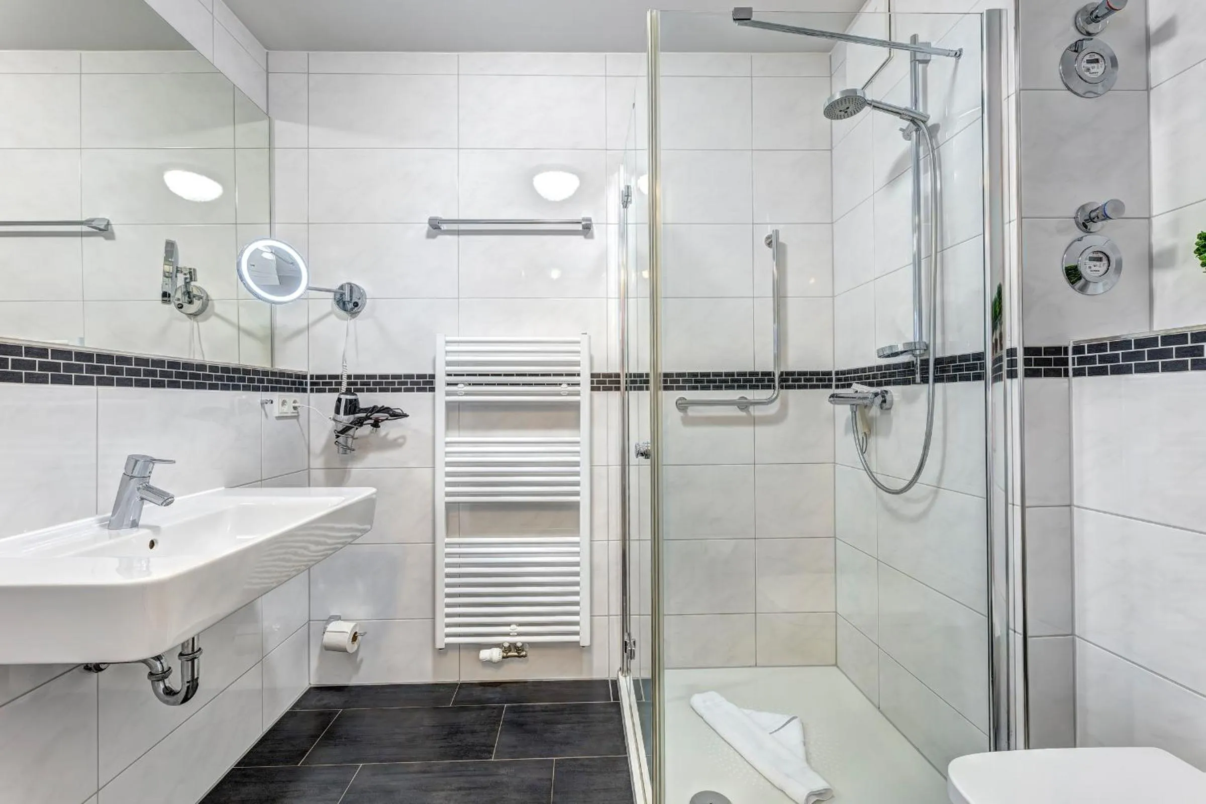 Bathroom in Residenz am Balmer See - BS 10 mit Wellnessbereich