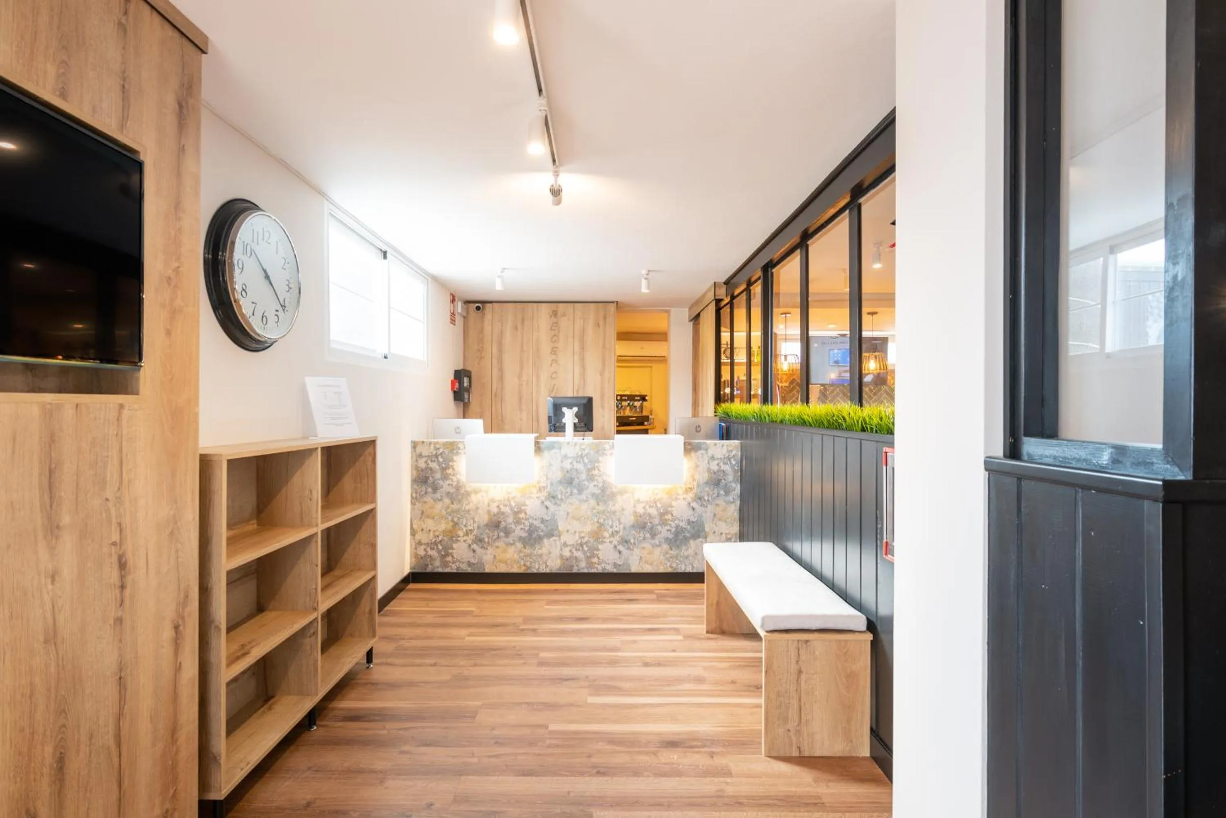 Lobby or reception, Bed in Hotel Zen Airport
