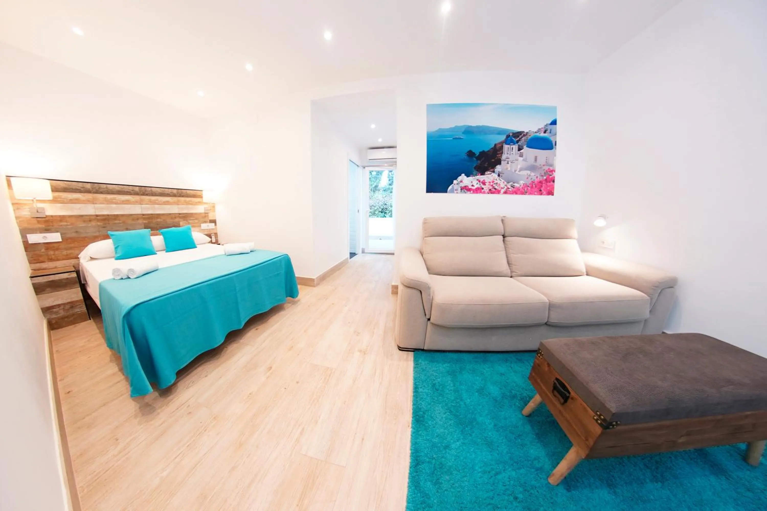 Bed in Hotel Zen Airport