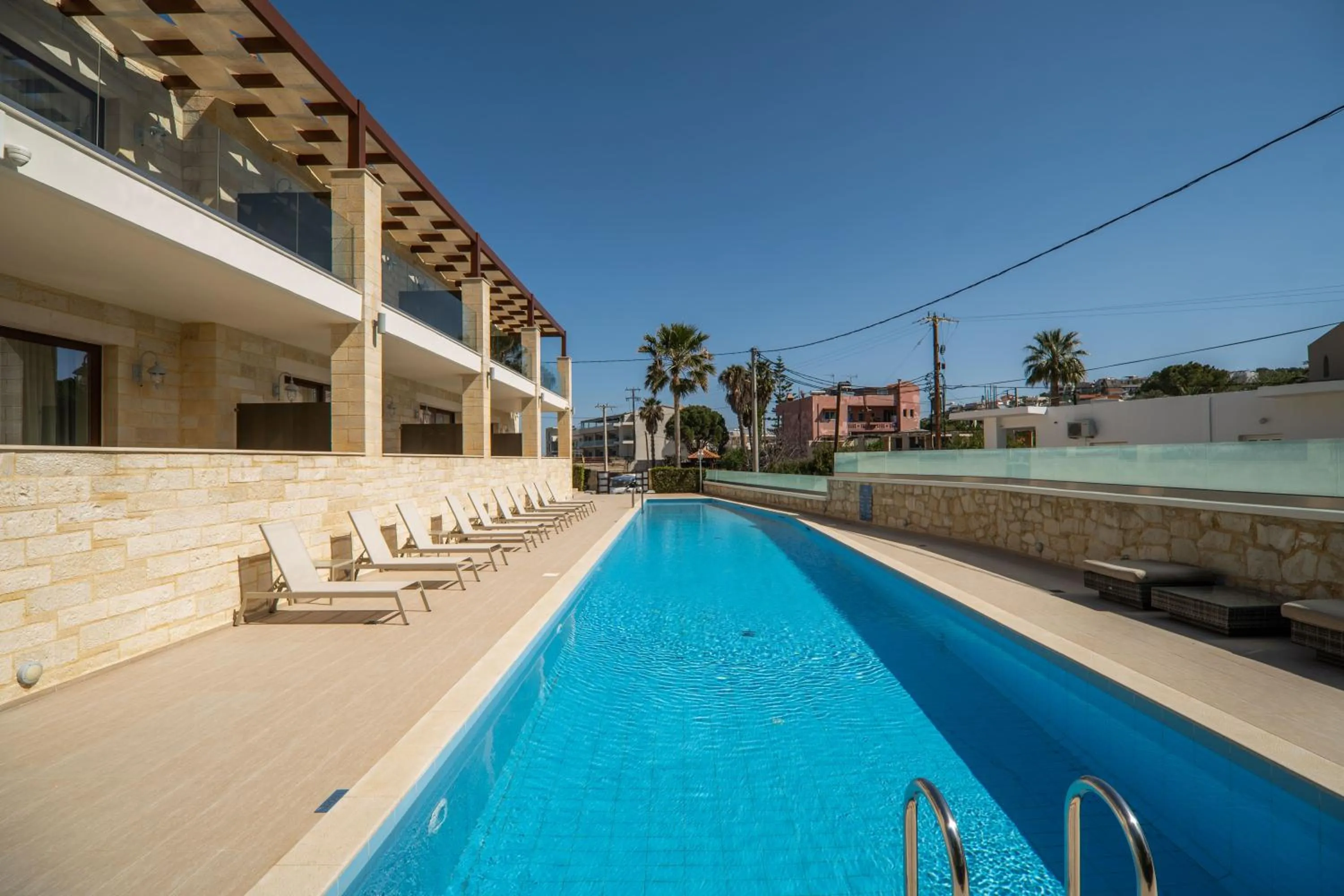 Swimming pool in Altirina Studios