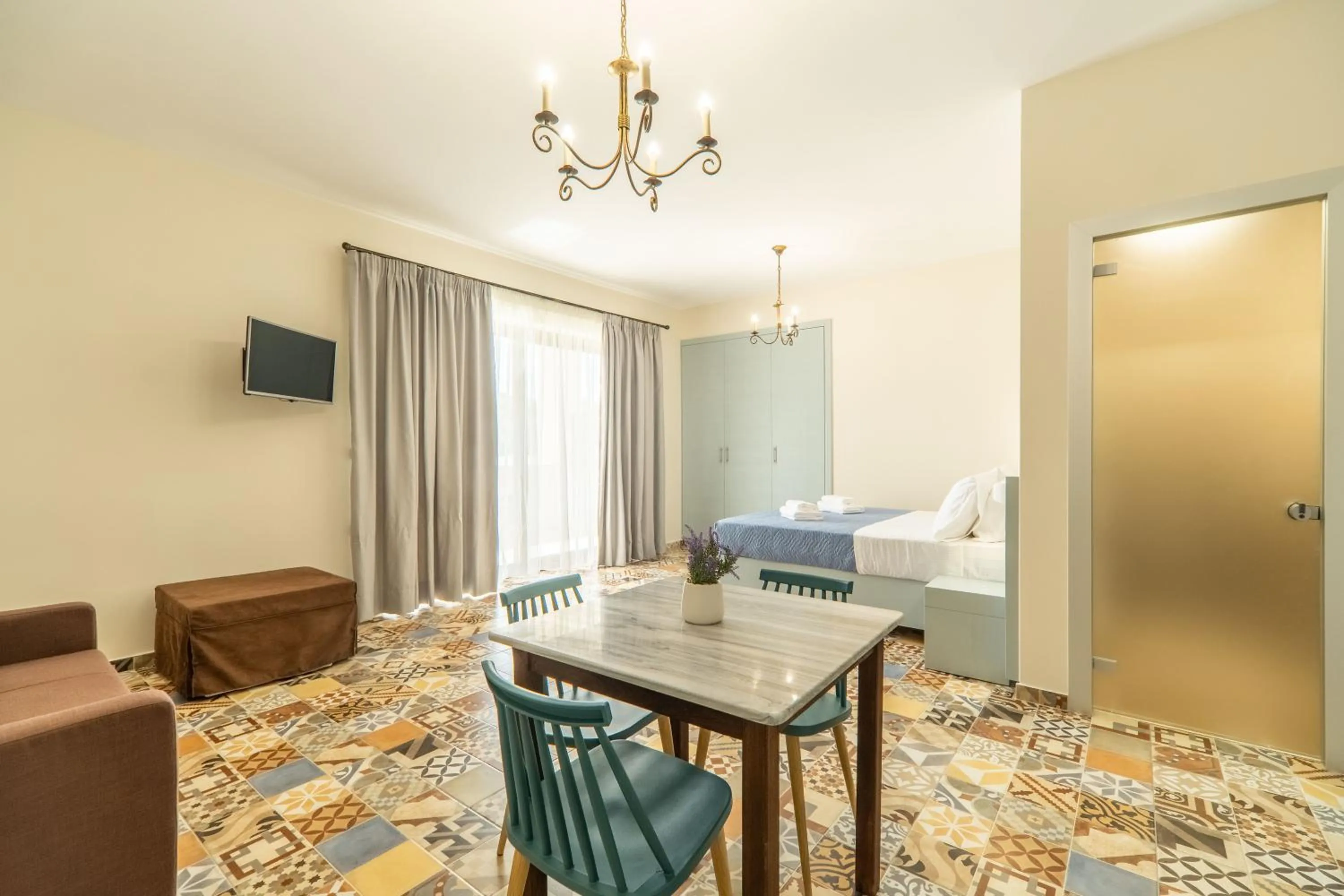 Bed in Altirina Studios