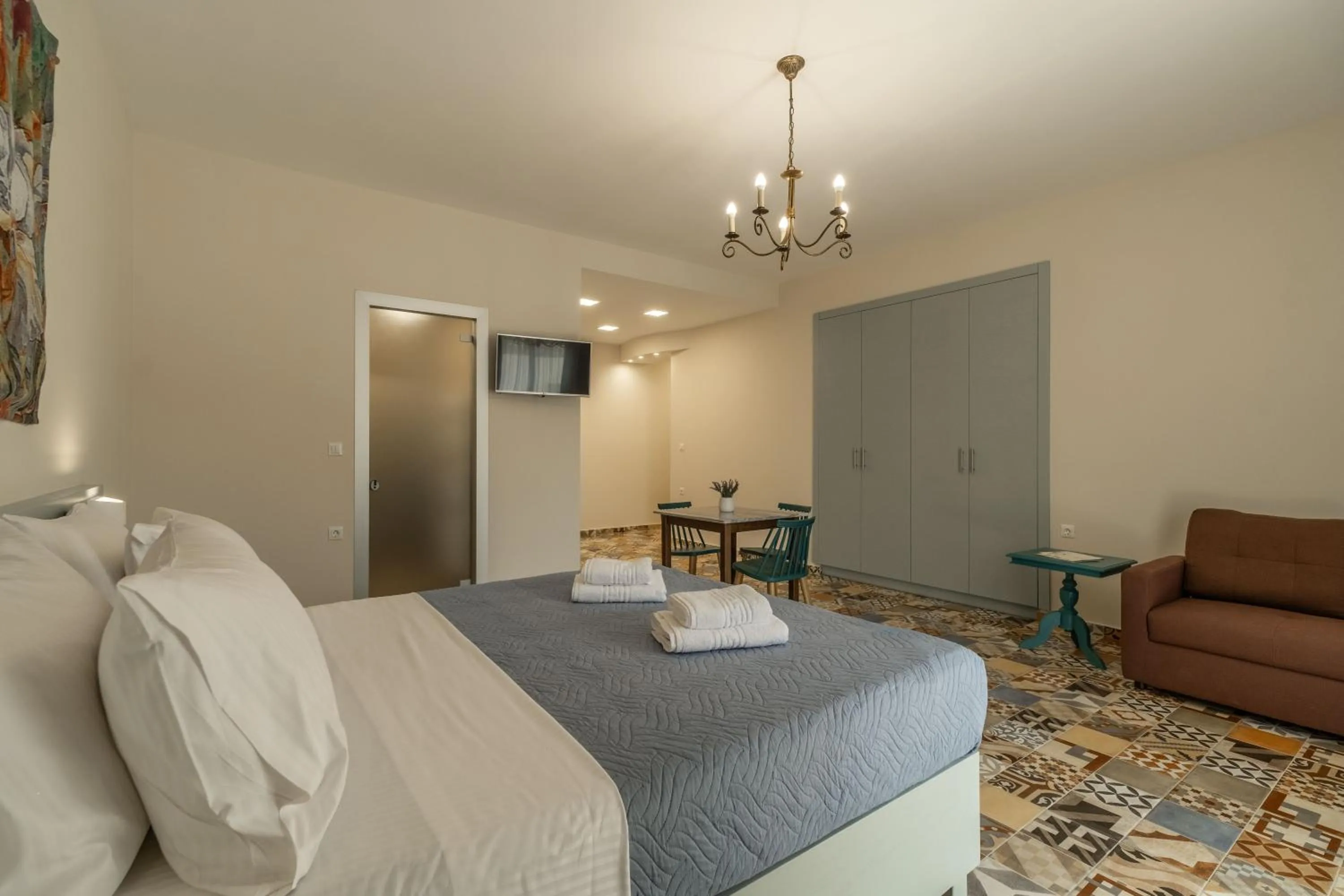 Bed in Altirina Studios