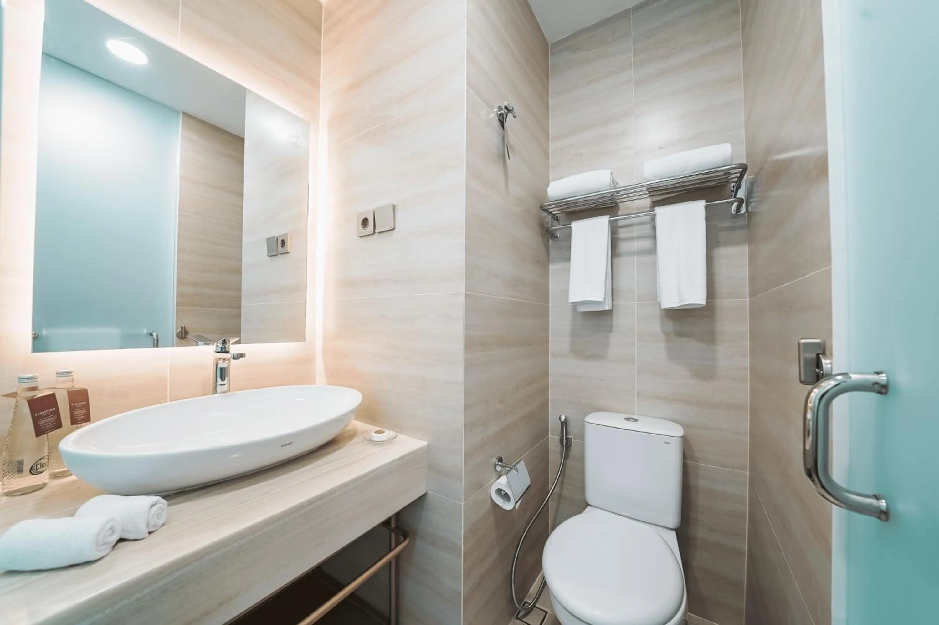 Shower in Truntum Cihampelas