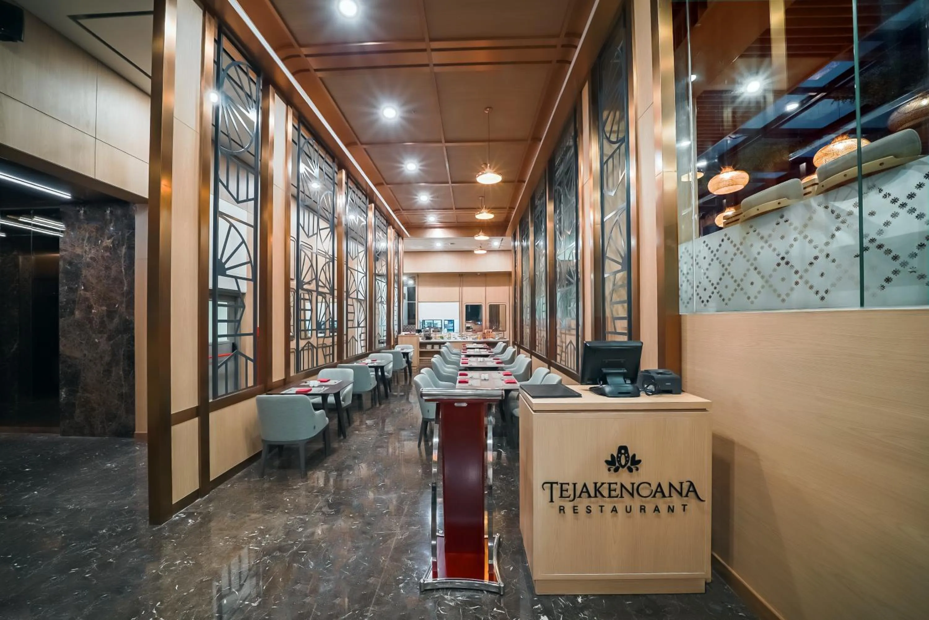 Restaurant/places to eat in Truntum Cihampelas