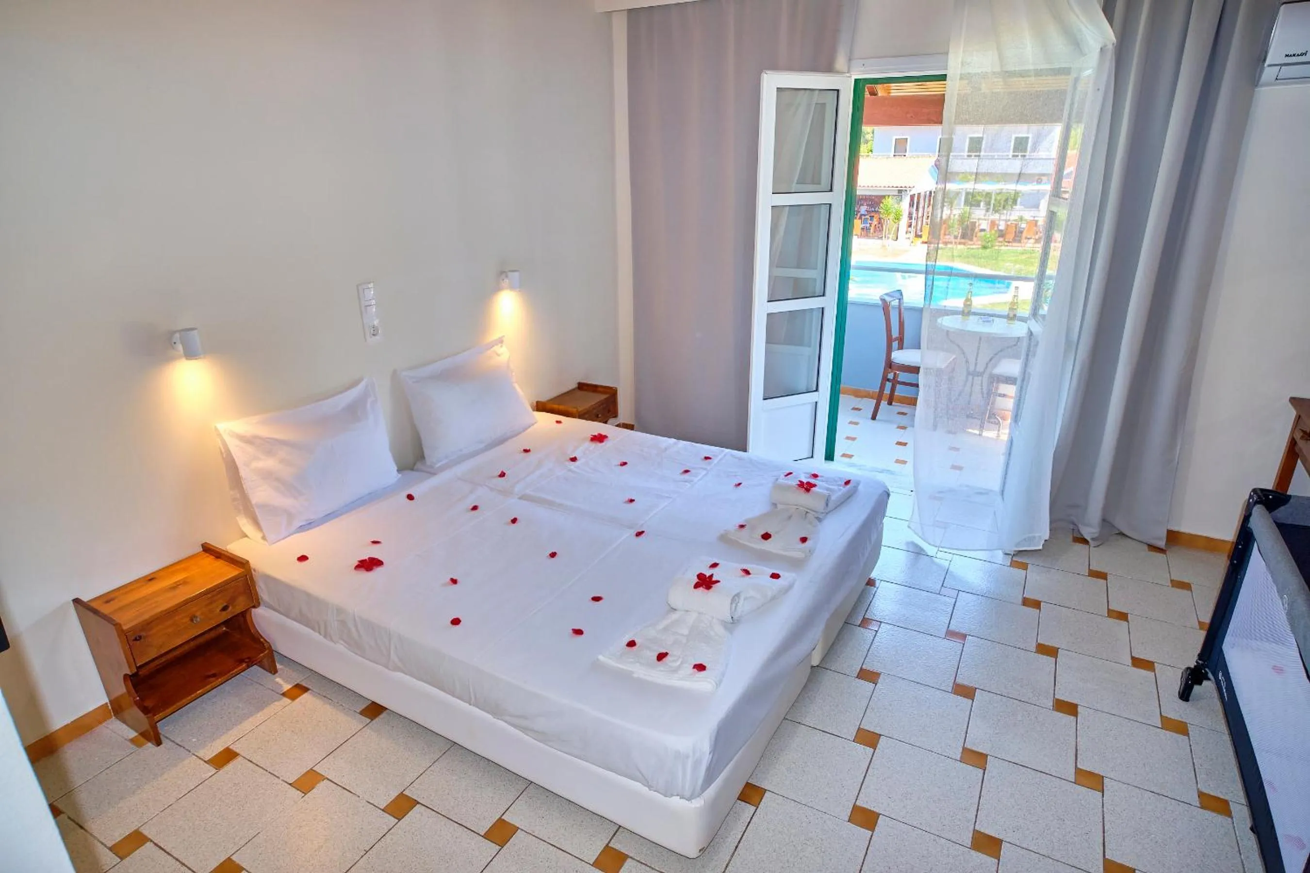 Bed in Sidari Green Oasis by Estia