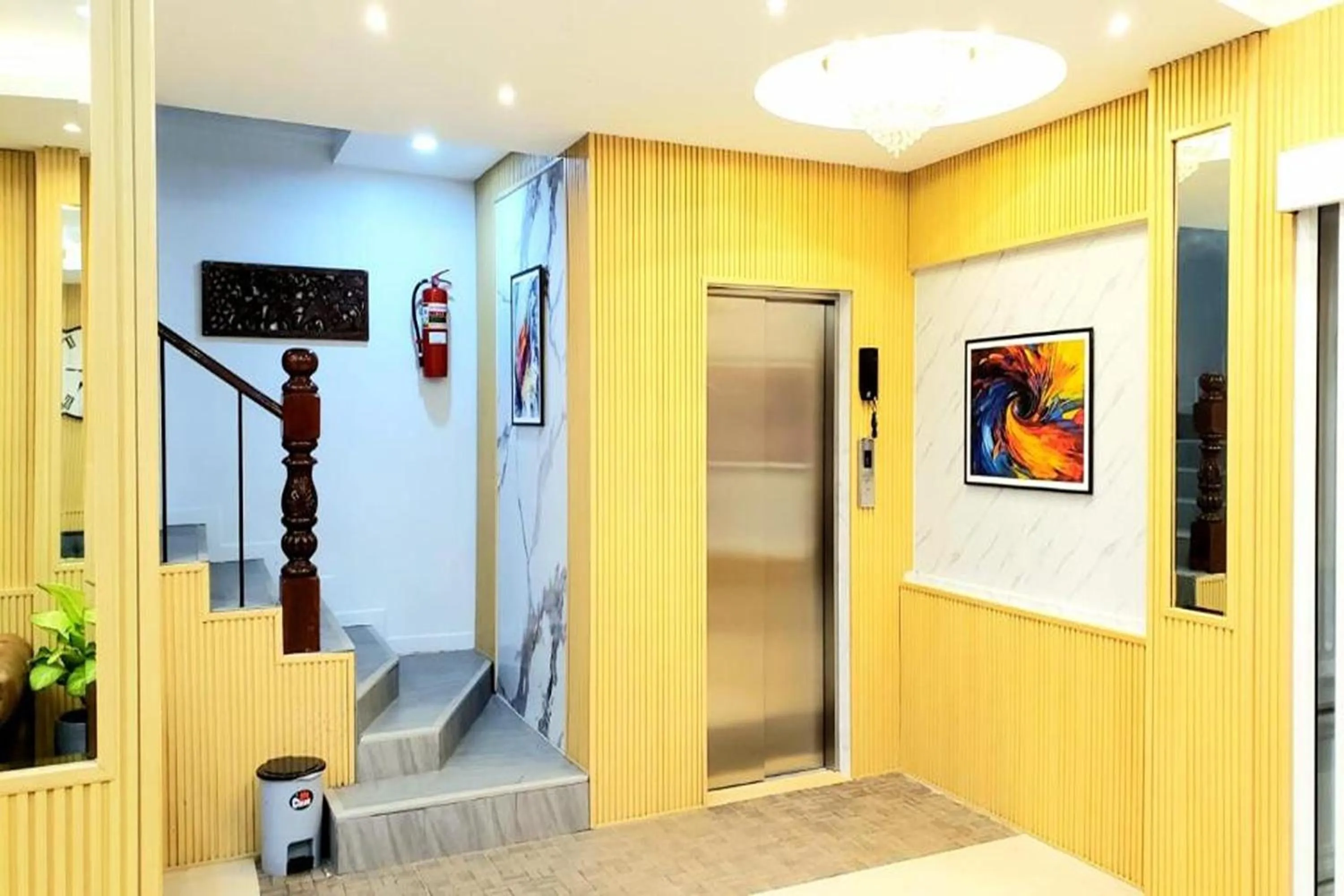 elevator in Jomtien Wave Residence