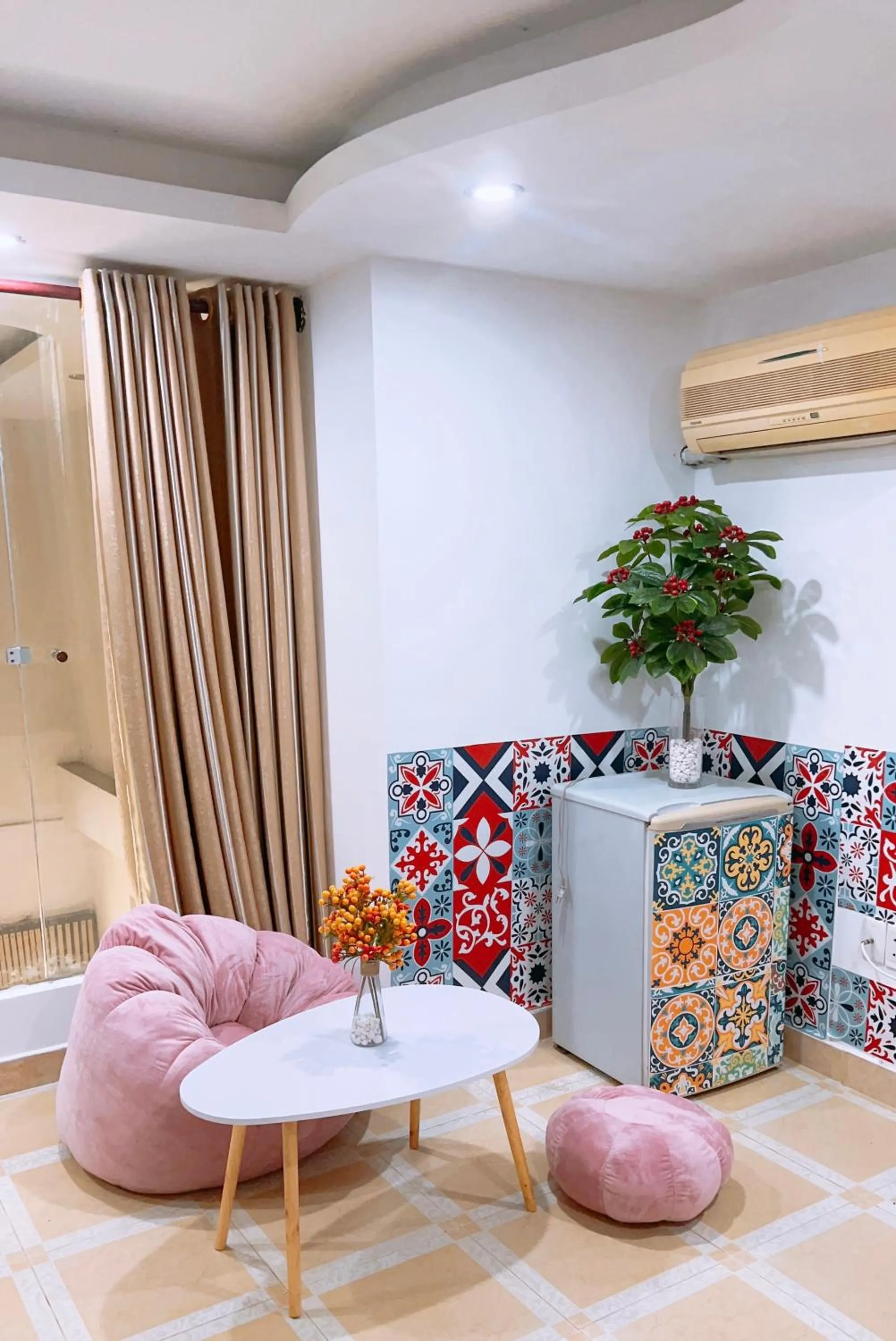 Living room in Saigon Gao Hostel