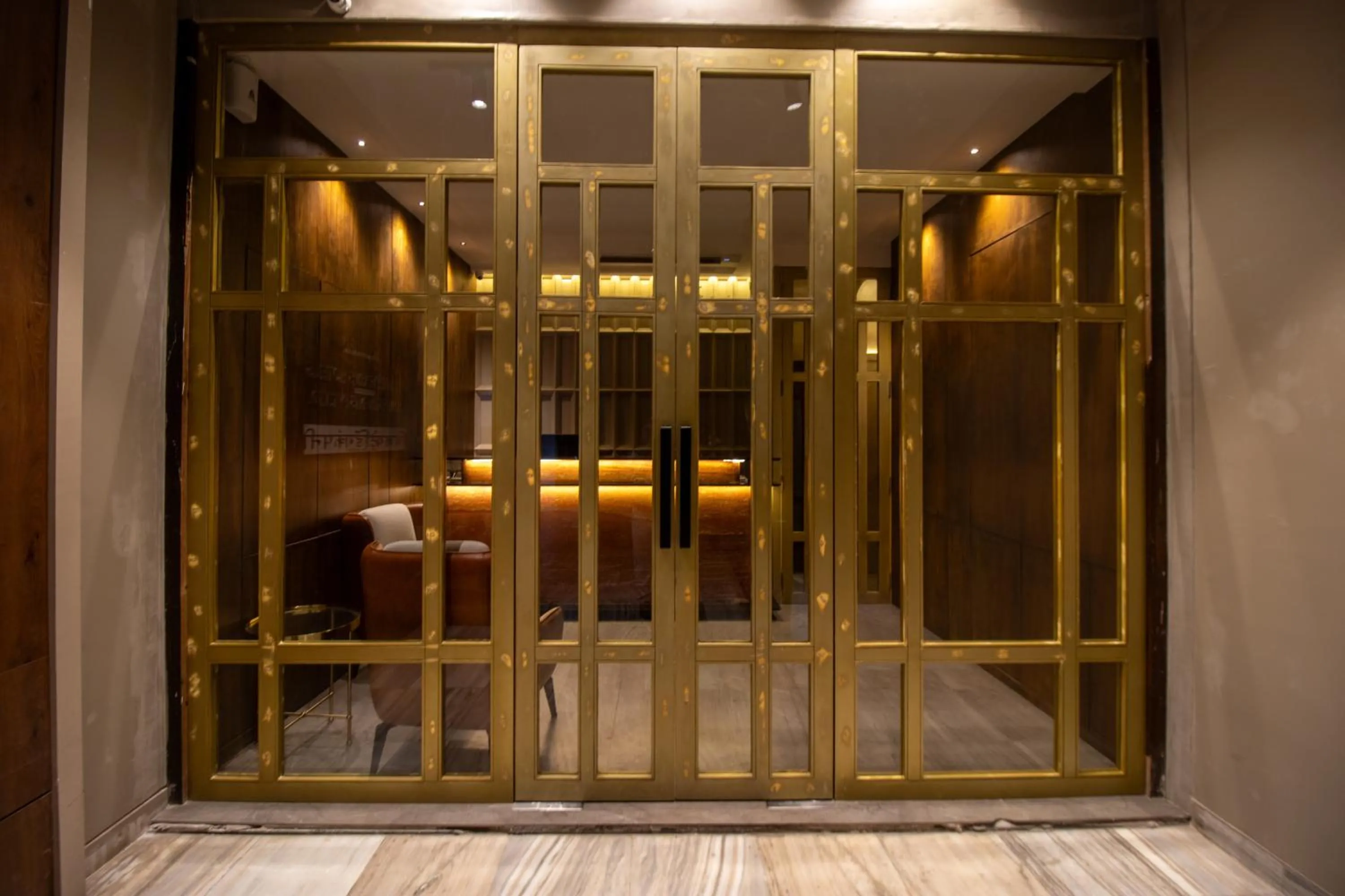 Facade/entrance in Hotel White Pearl - Colaba Mumbai