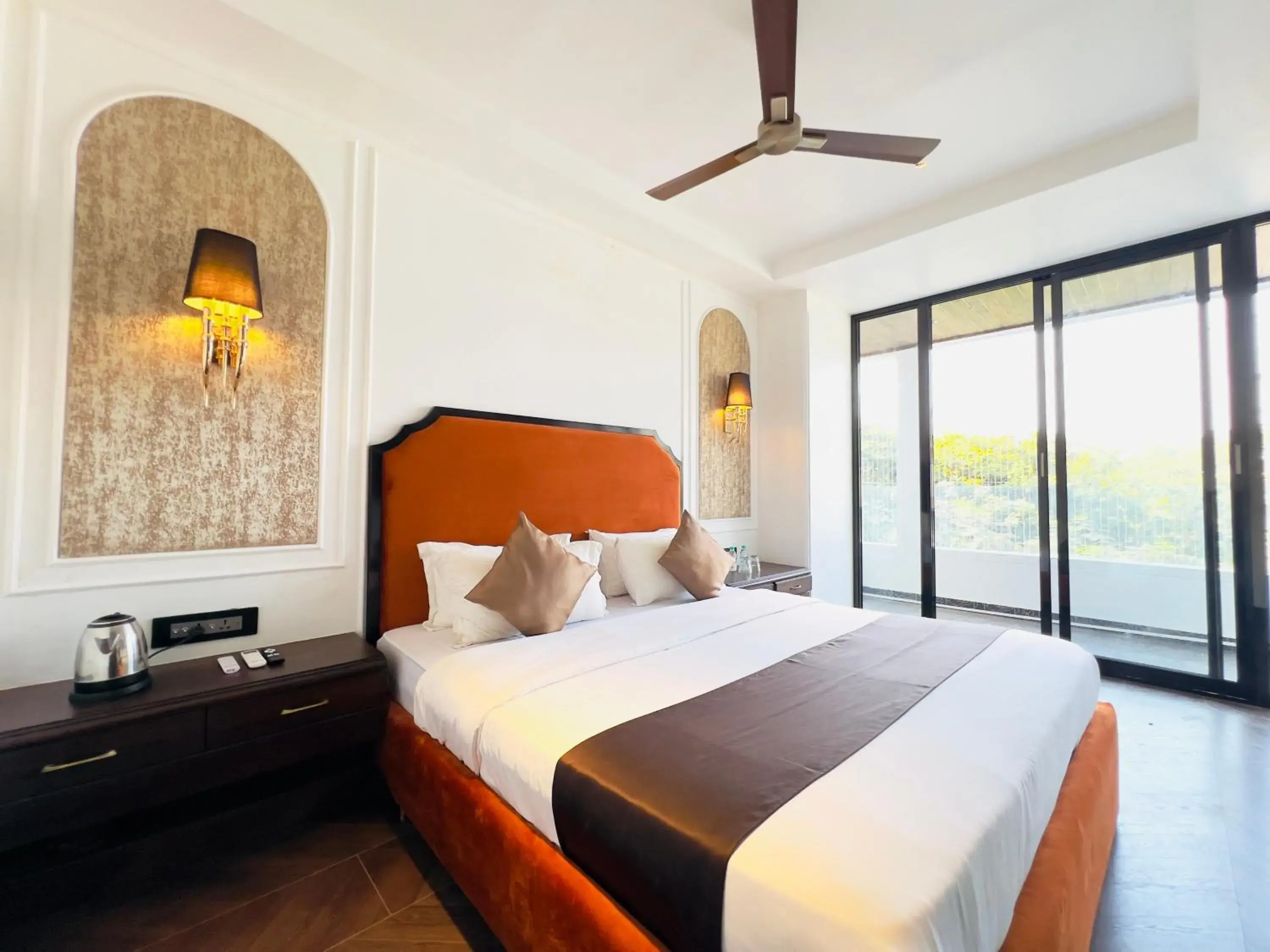 Hotel White Pearl - Colaba Mumbai Hotel White Pearl - Colaba Mumbai