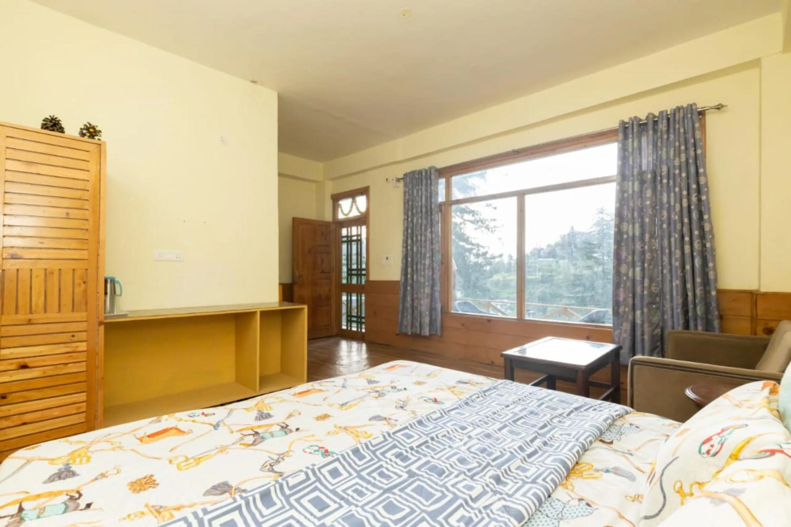 Bed in Majestic View Cottages