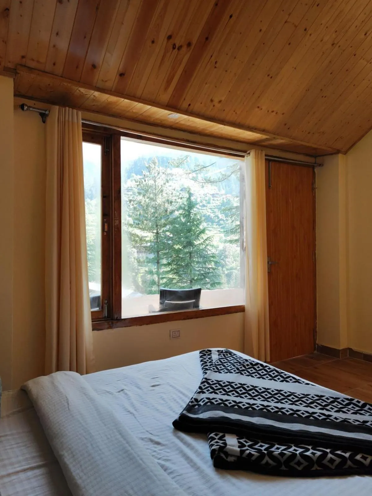 Bed in Majestic View Cottages