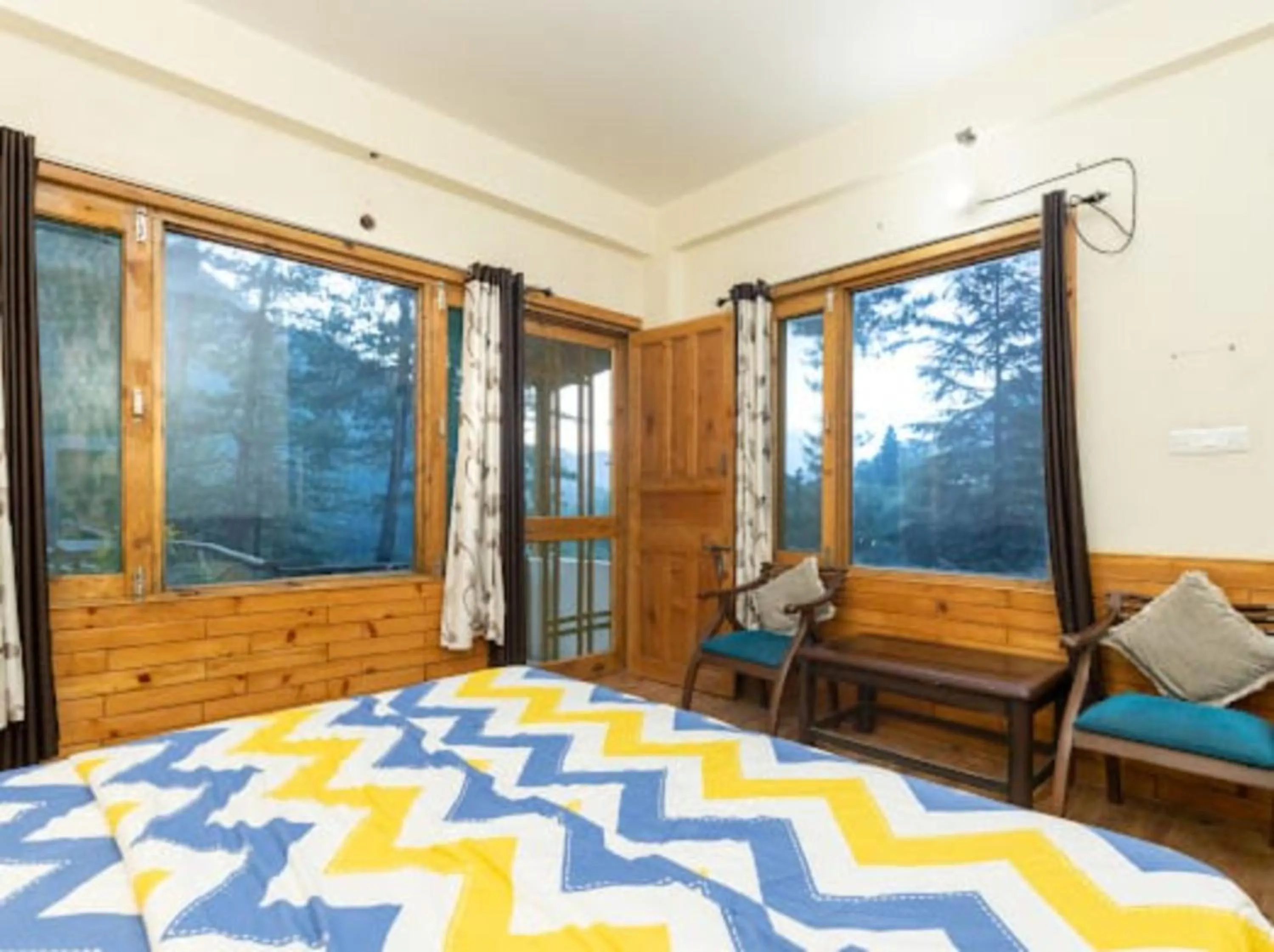 Bed in Majestic View Cottages