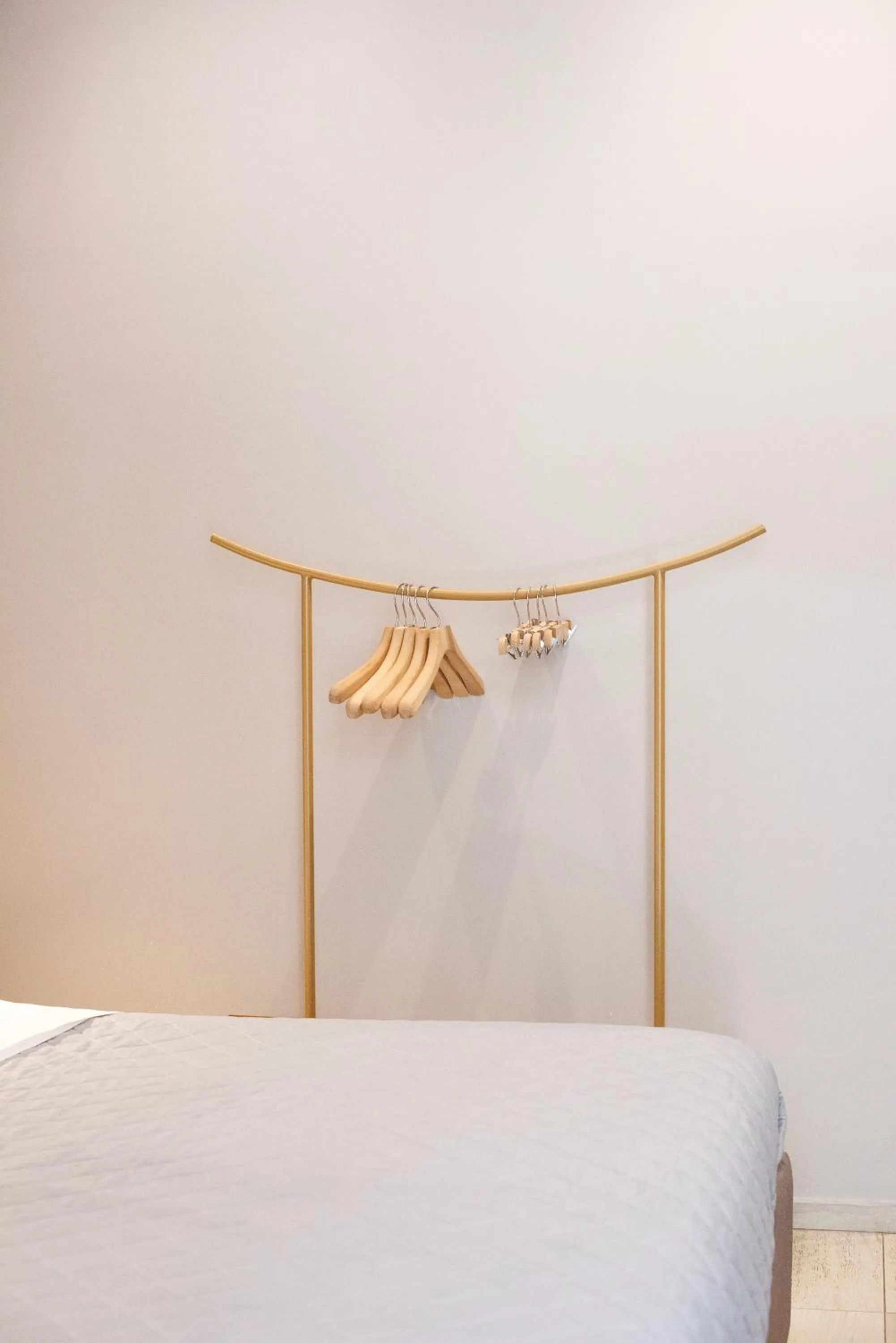 wardrobe, Bed in Neapolis Lifestyle