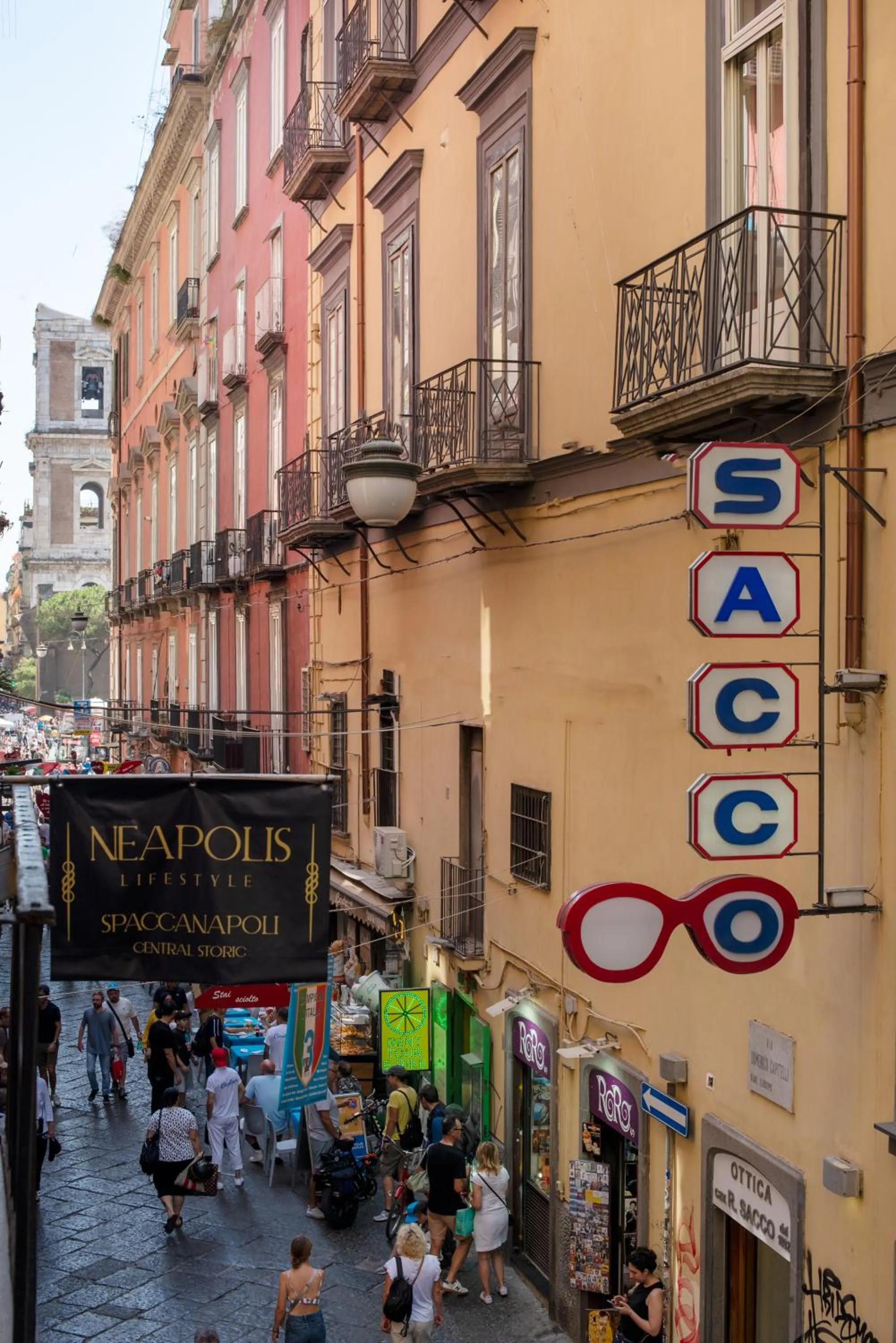 Neighbourhood in Neapolis Lifestyle