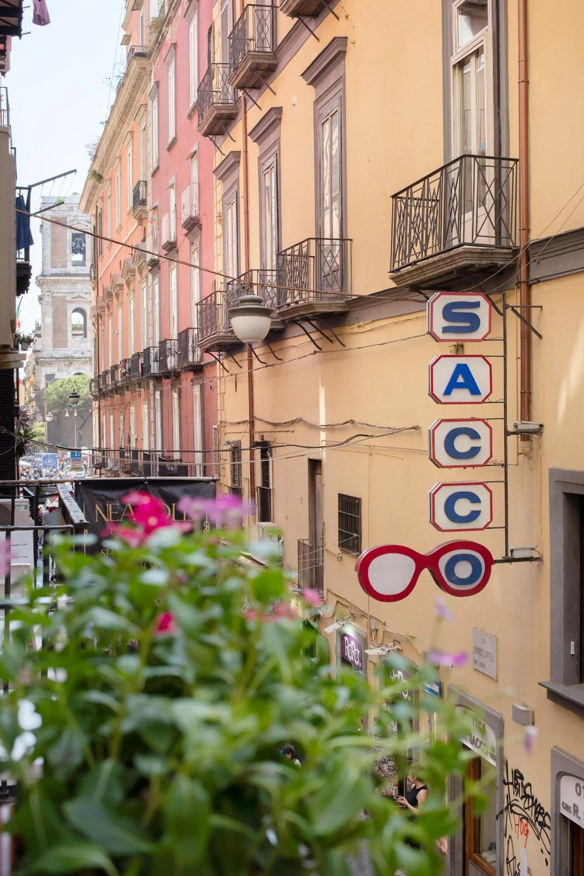 Neighbourhood in Neapolis Lifestyle