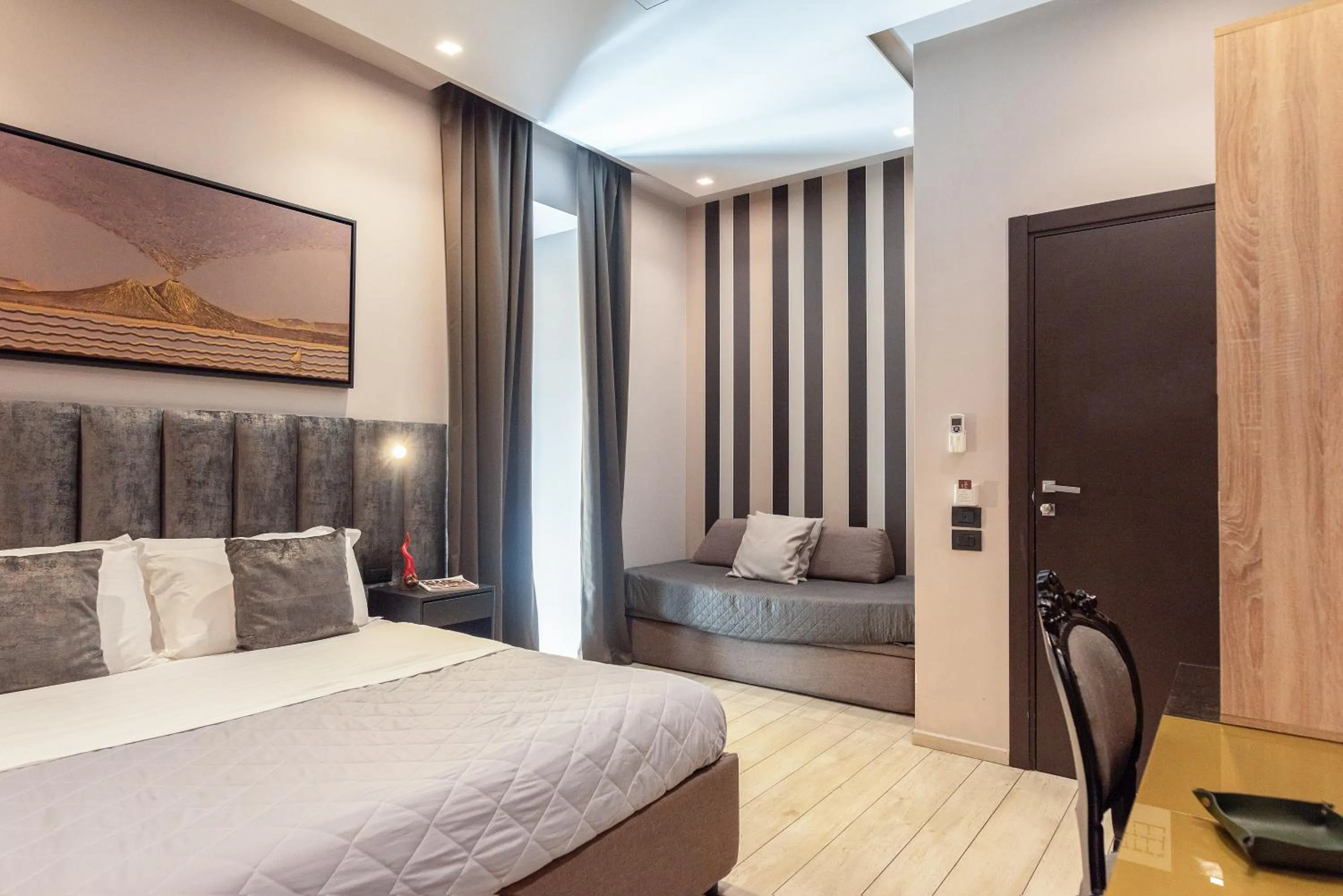 Photo of the whole room, Bed in Neapolis Lifestyle