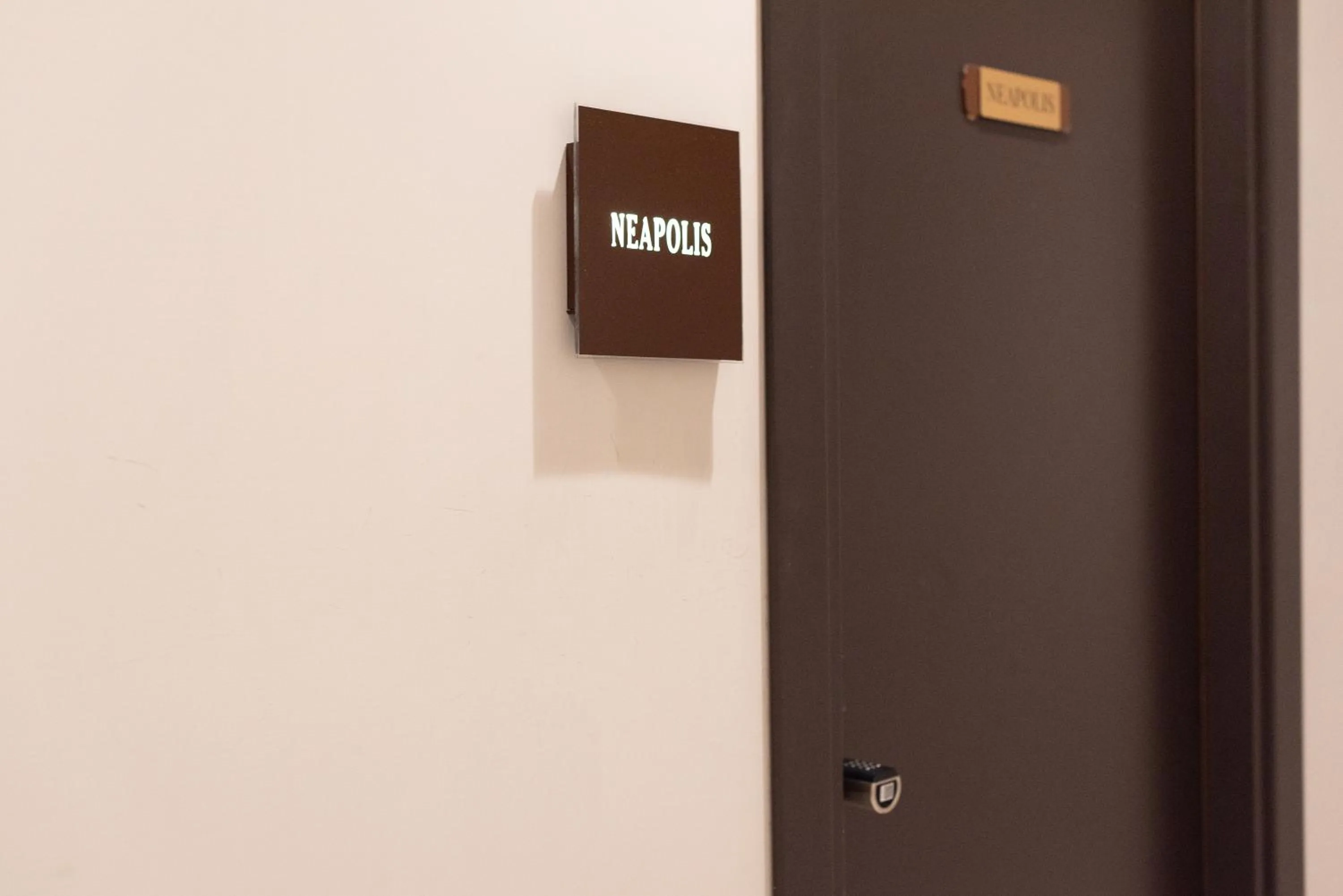 Text overlay in Neapolis Lifestyle